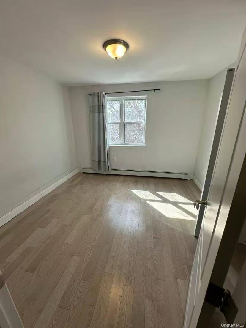 #5 photo, 14849 58th Road, কুইন্‌স Flushing , NY 11355