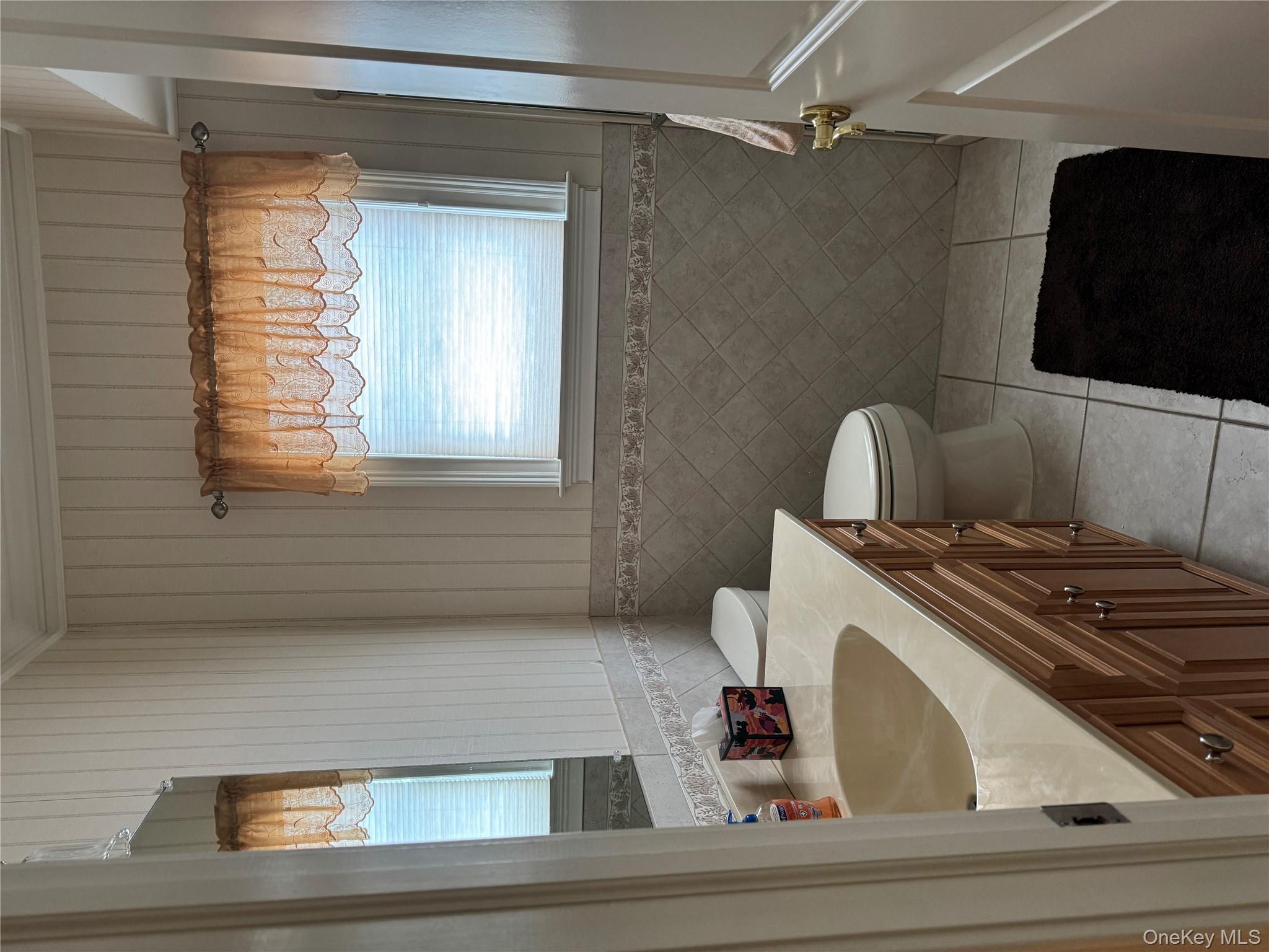 #7 photo, 30 Oak Run, सफ़ोक काउंटी Stony Brook , NY 11790