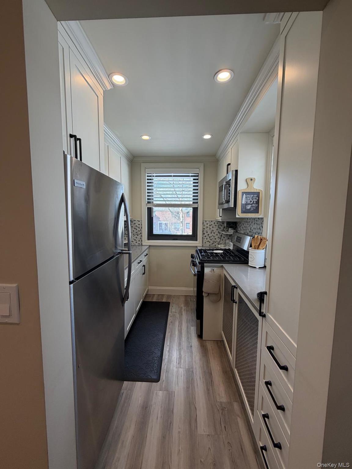 #13 photo, 1776 166th Street, Whitestone , NY 11357