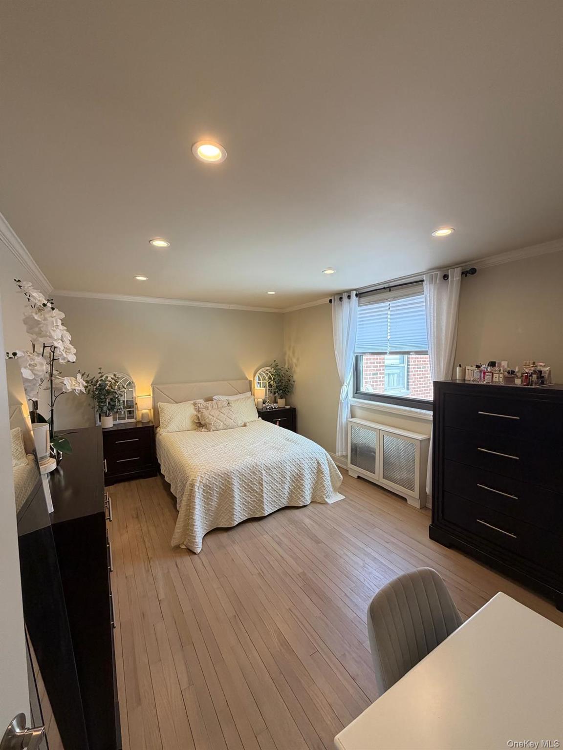 #14 photo, 1776 166th Street, Whitestone , NY 11357