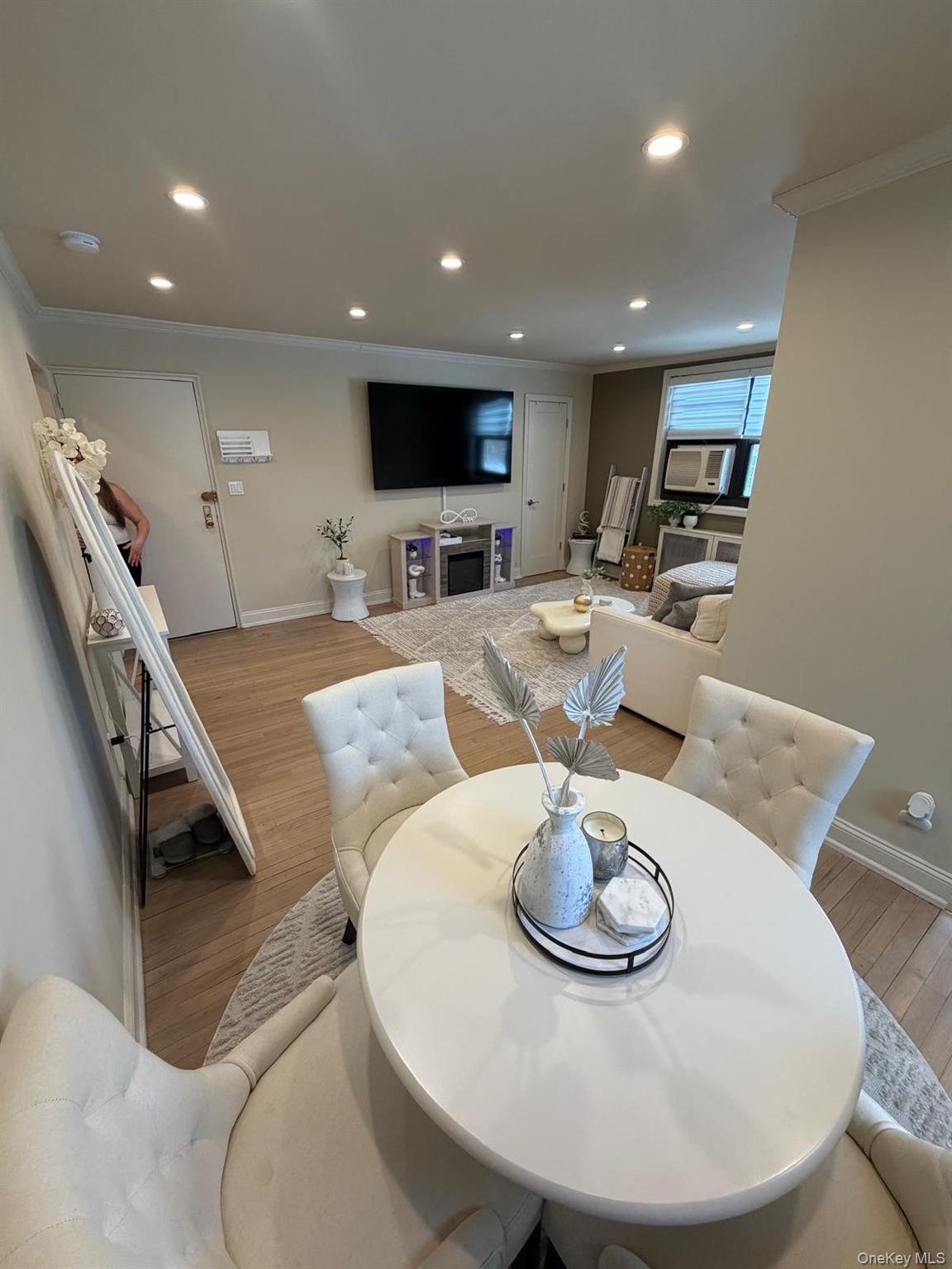 #8 photo, 1776 166th Street, Whitestone , NY 11357