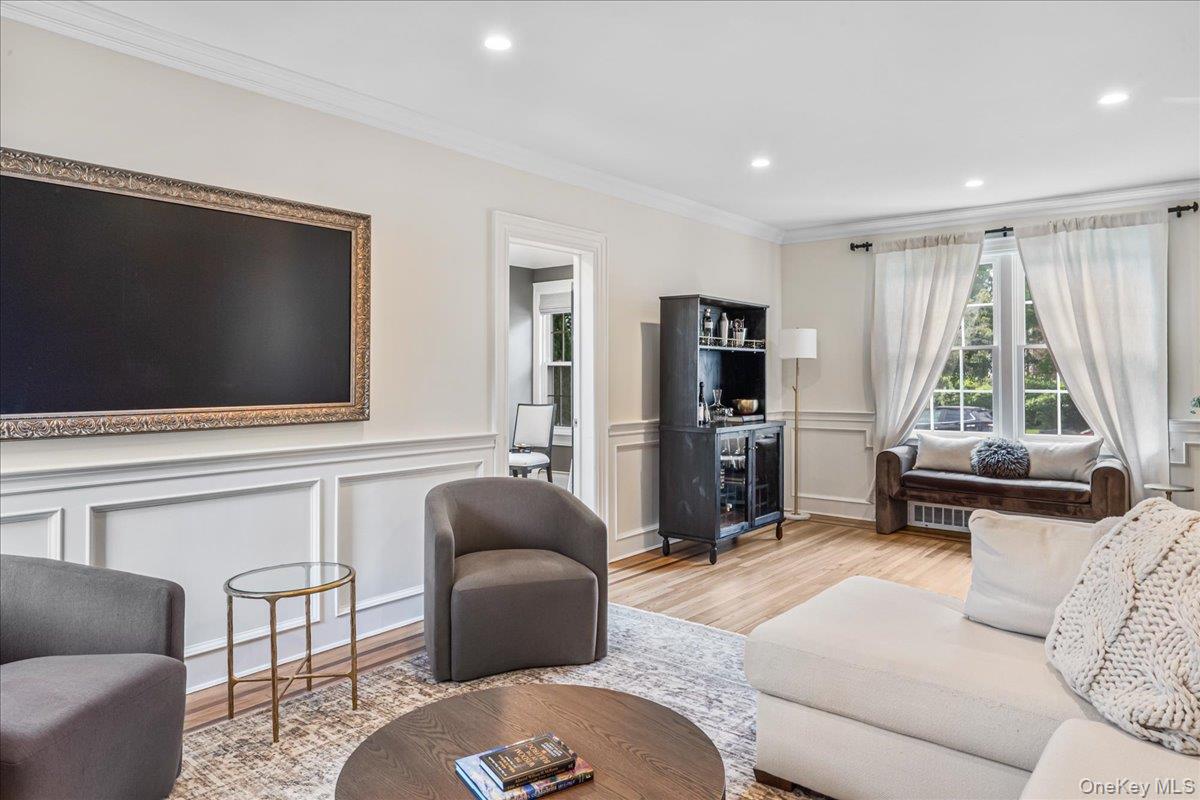 #7 photo, 33 Shepherd Street, Rockville Centre , NY 11570