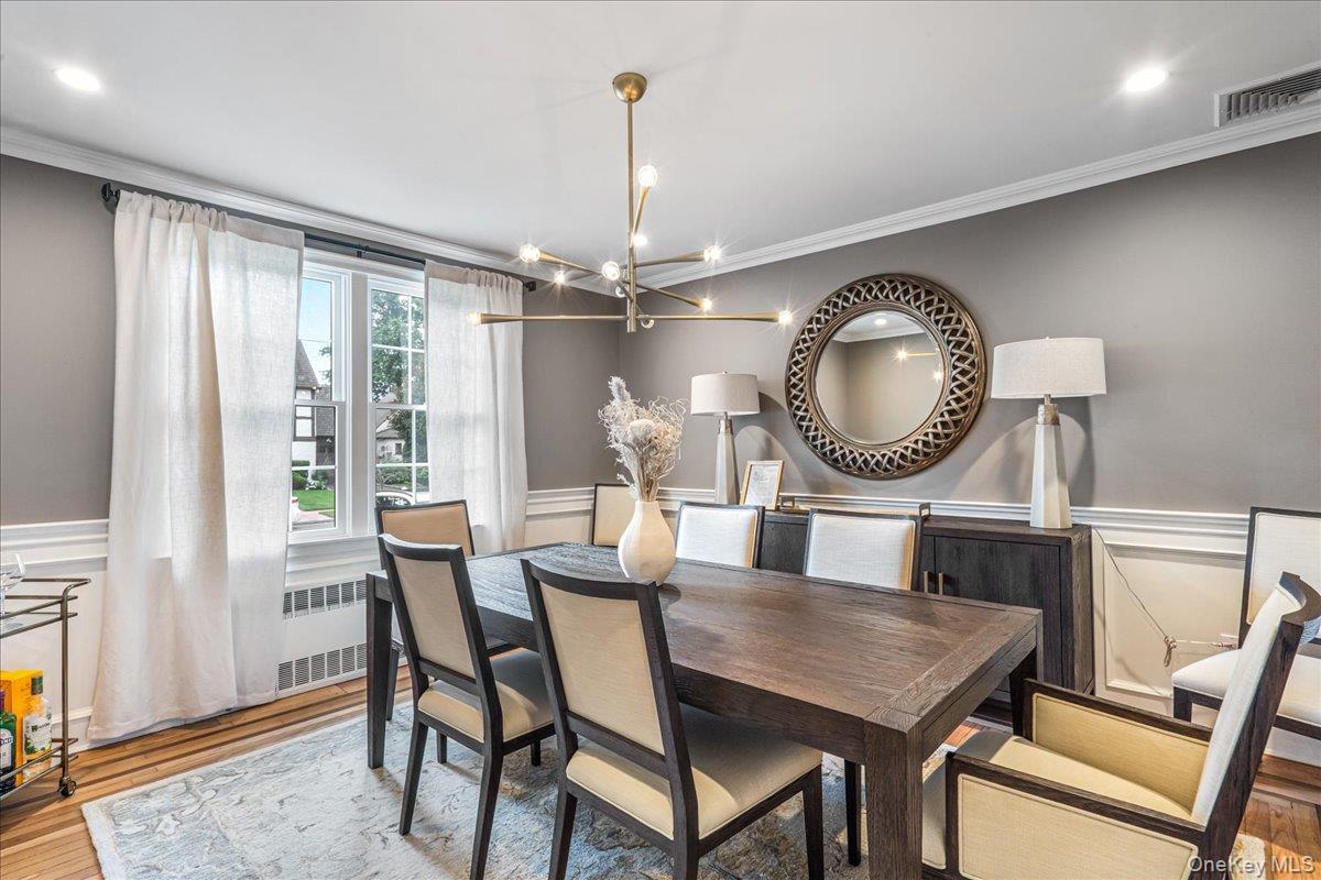 #9 photo, 33 Shepherd Street, Rockville Centre , NY 11570