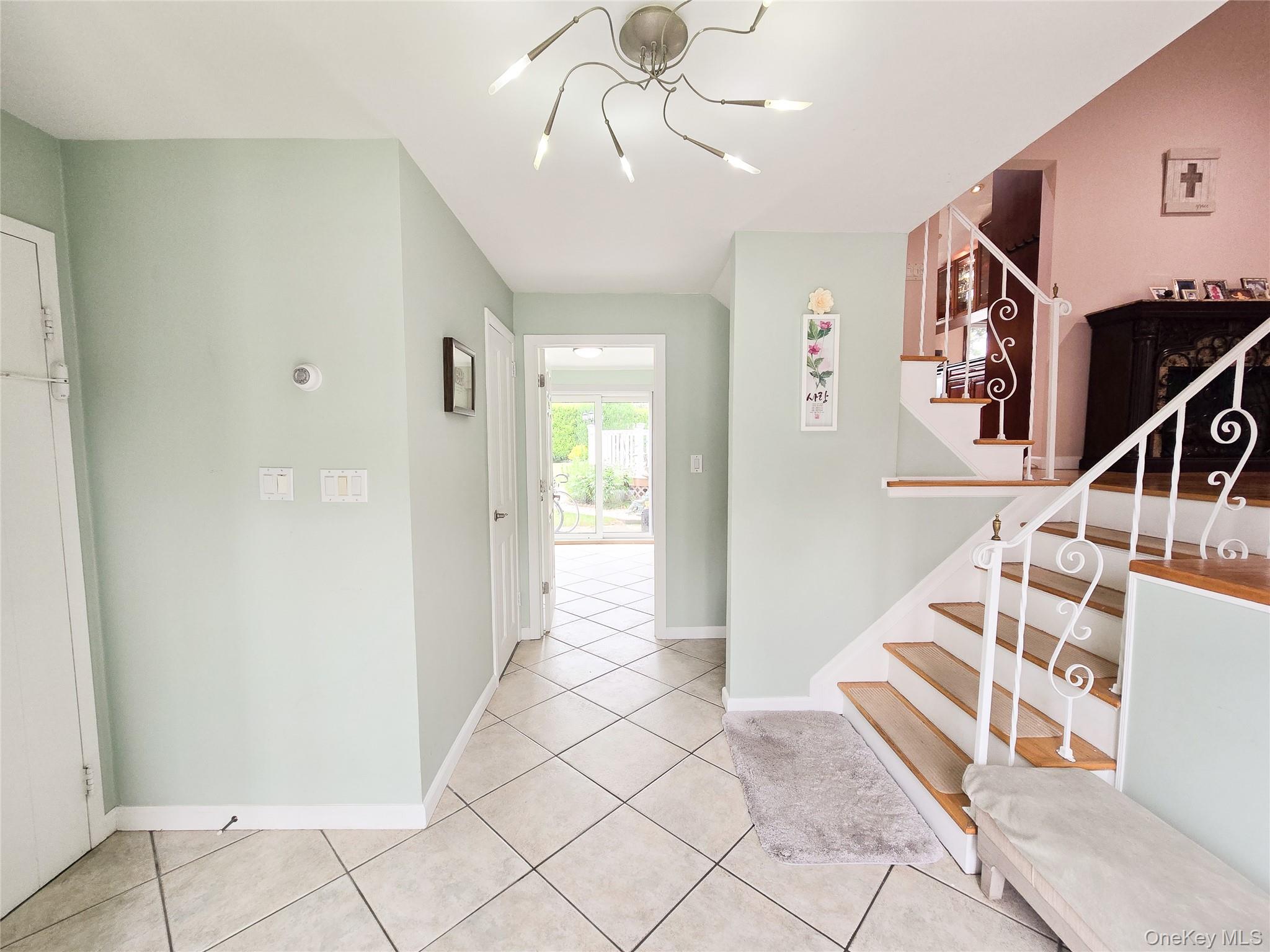 #16 photo, 24 Edna Drive, नासाउ काउंटी Syosset , NY 11791