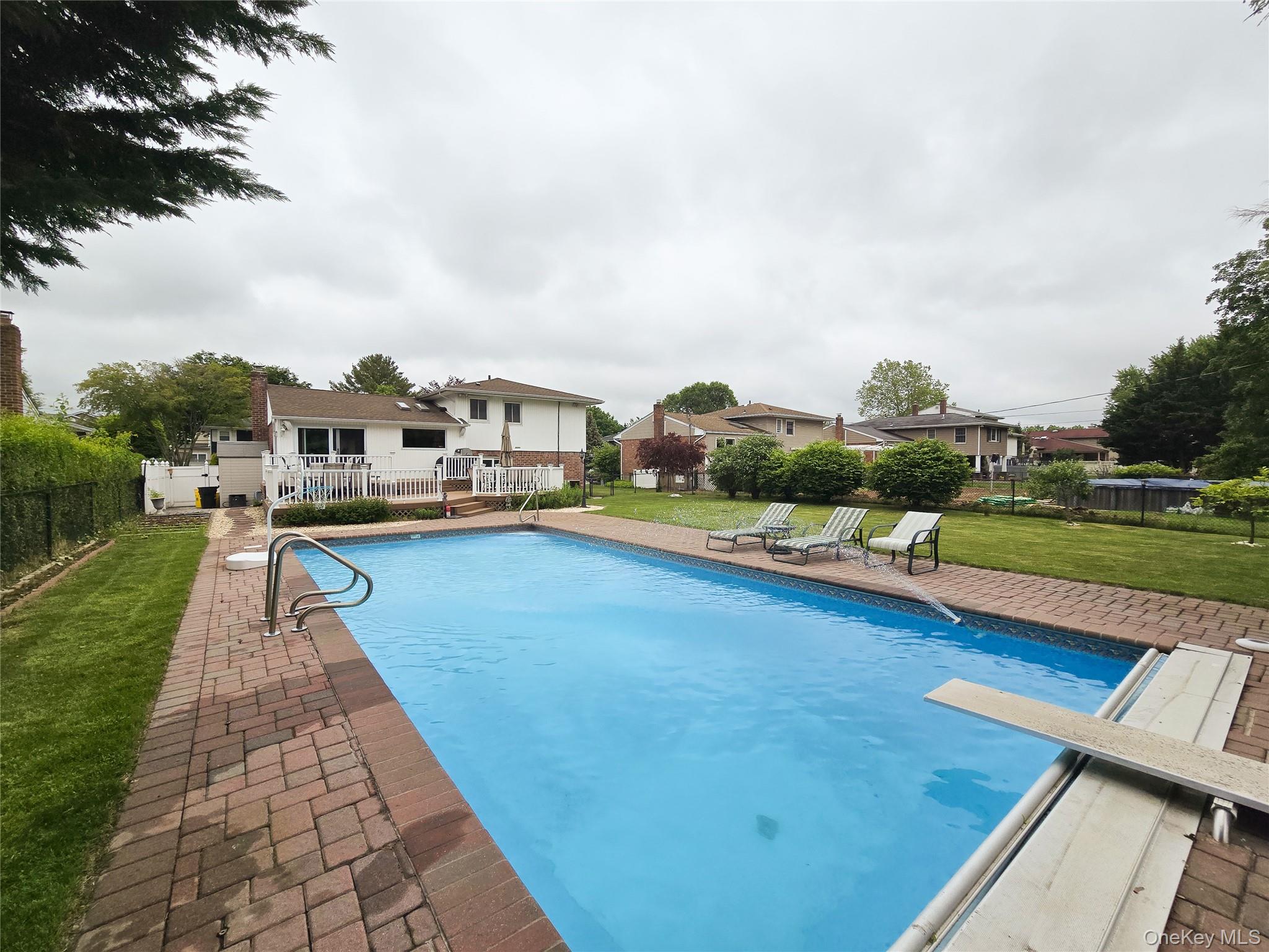 #6 photo, 24 Edna Drive, नासाउ काउंटी Syosset , NY 11791