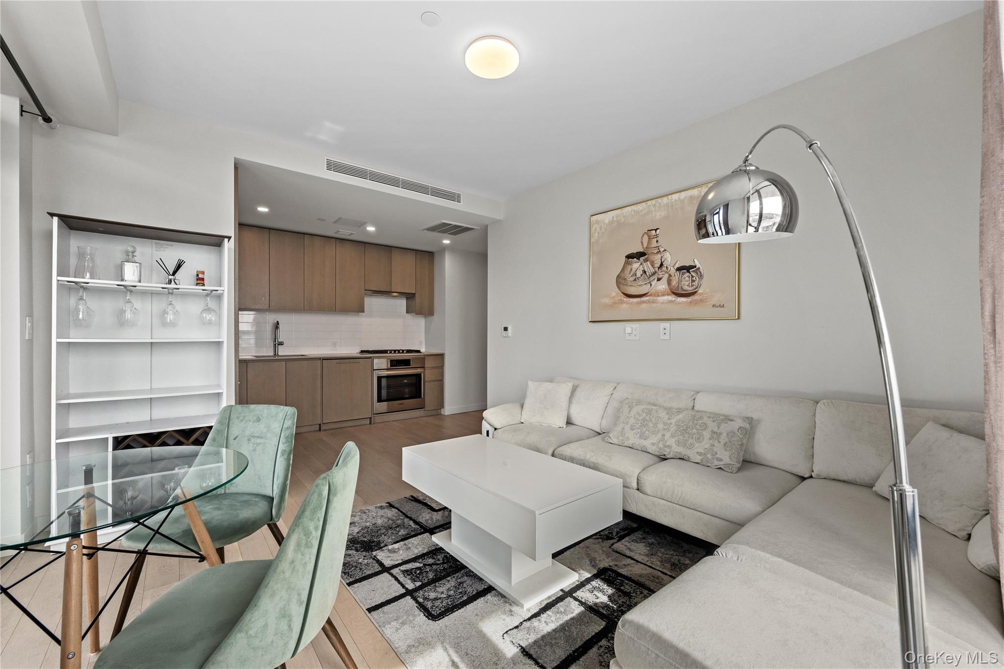 #4 photo, 131-02A 40th Road, 皇后区 Flushing , NY 11354