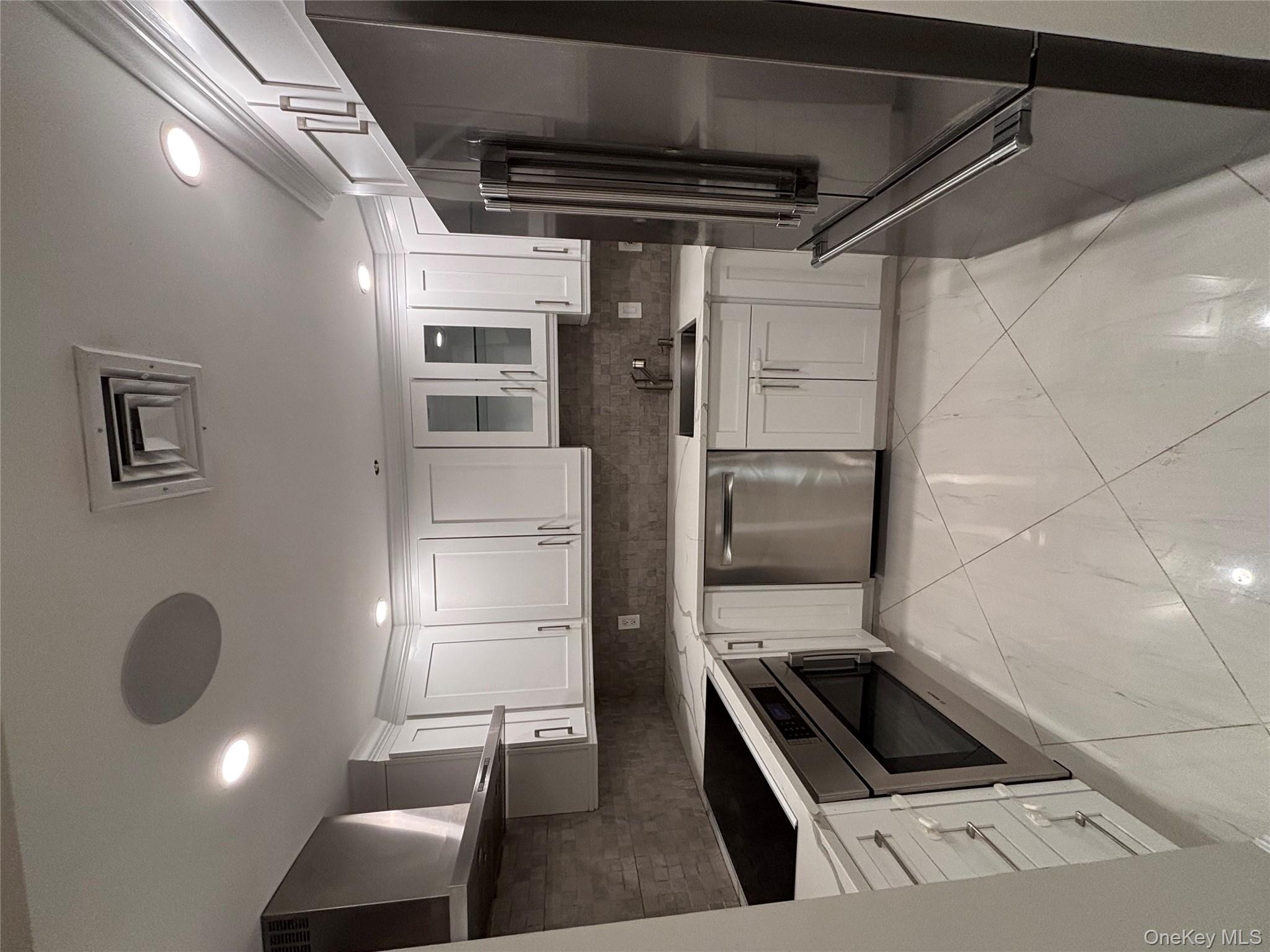 #12 photo, 100 Cuttermill Road, Great Neck , NY 11021