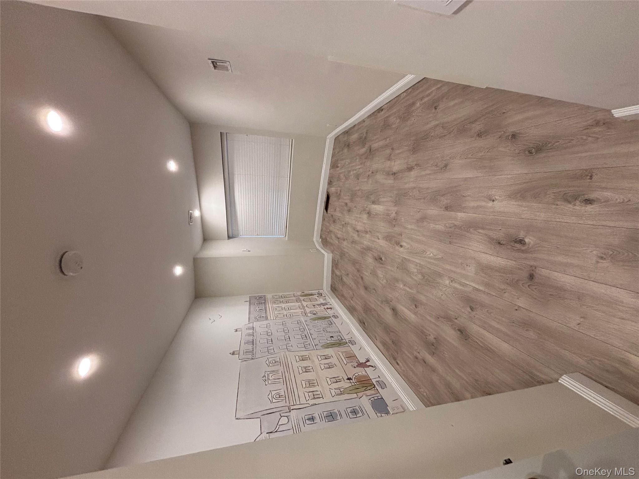 #5 photo, 100 Cuttermill Road, Great Neck , NY 11021