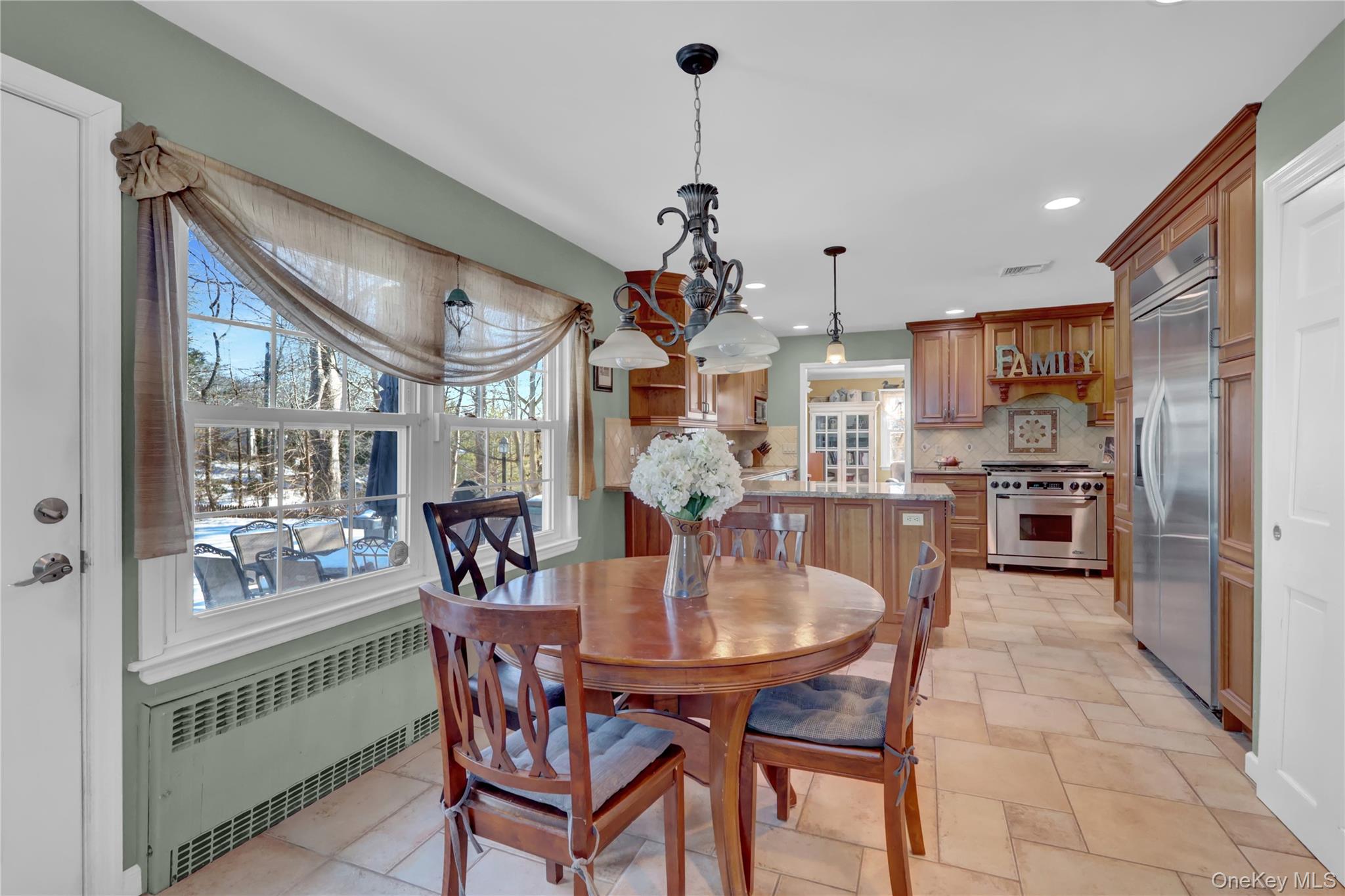 #10 photo, 8 Noel Place, सफ़ोक काउंटी Smithtown , NY 11787