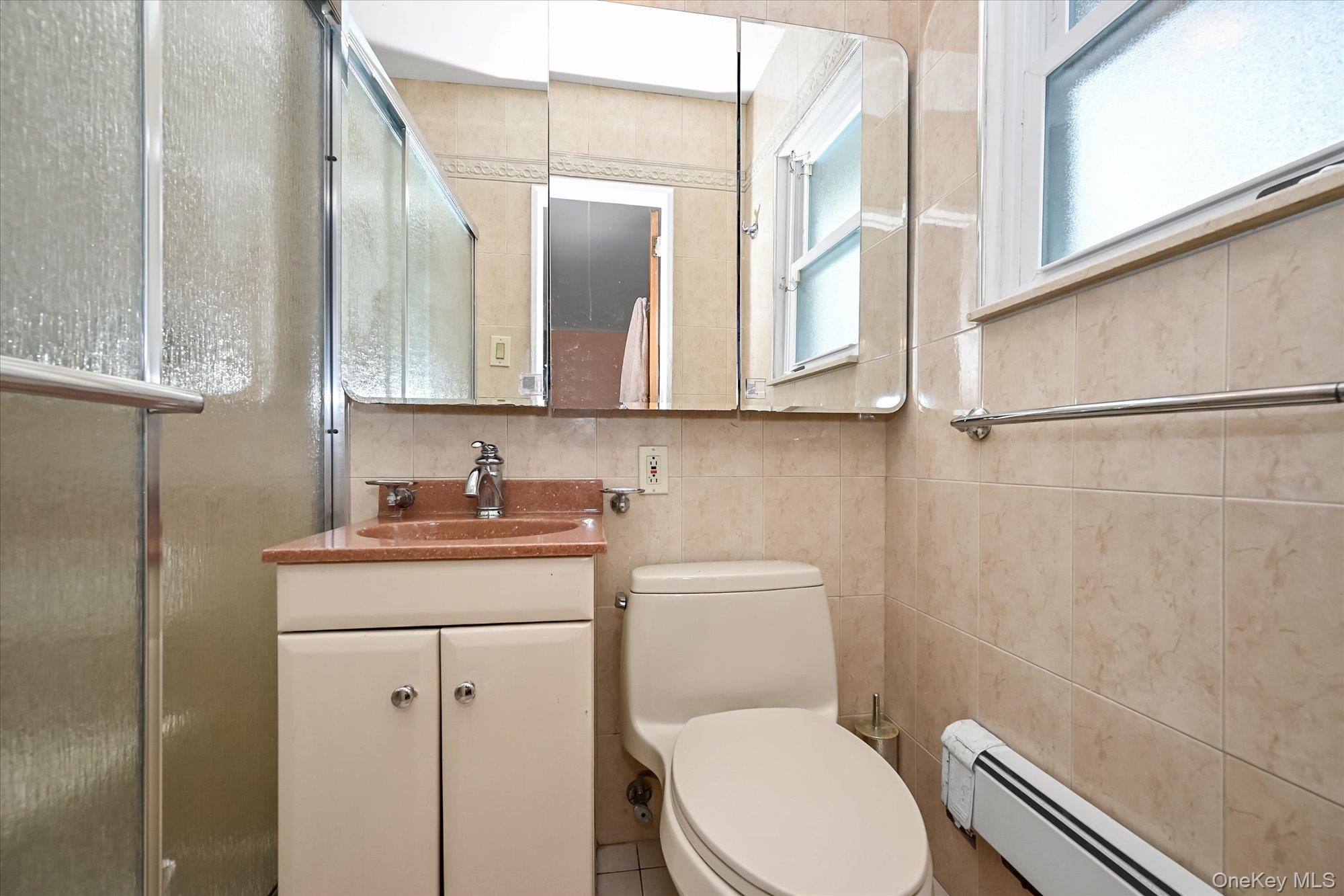 #12 photo, 56-47 185th Street, 皇后区 Fresh Meadows , NY 11365