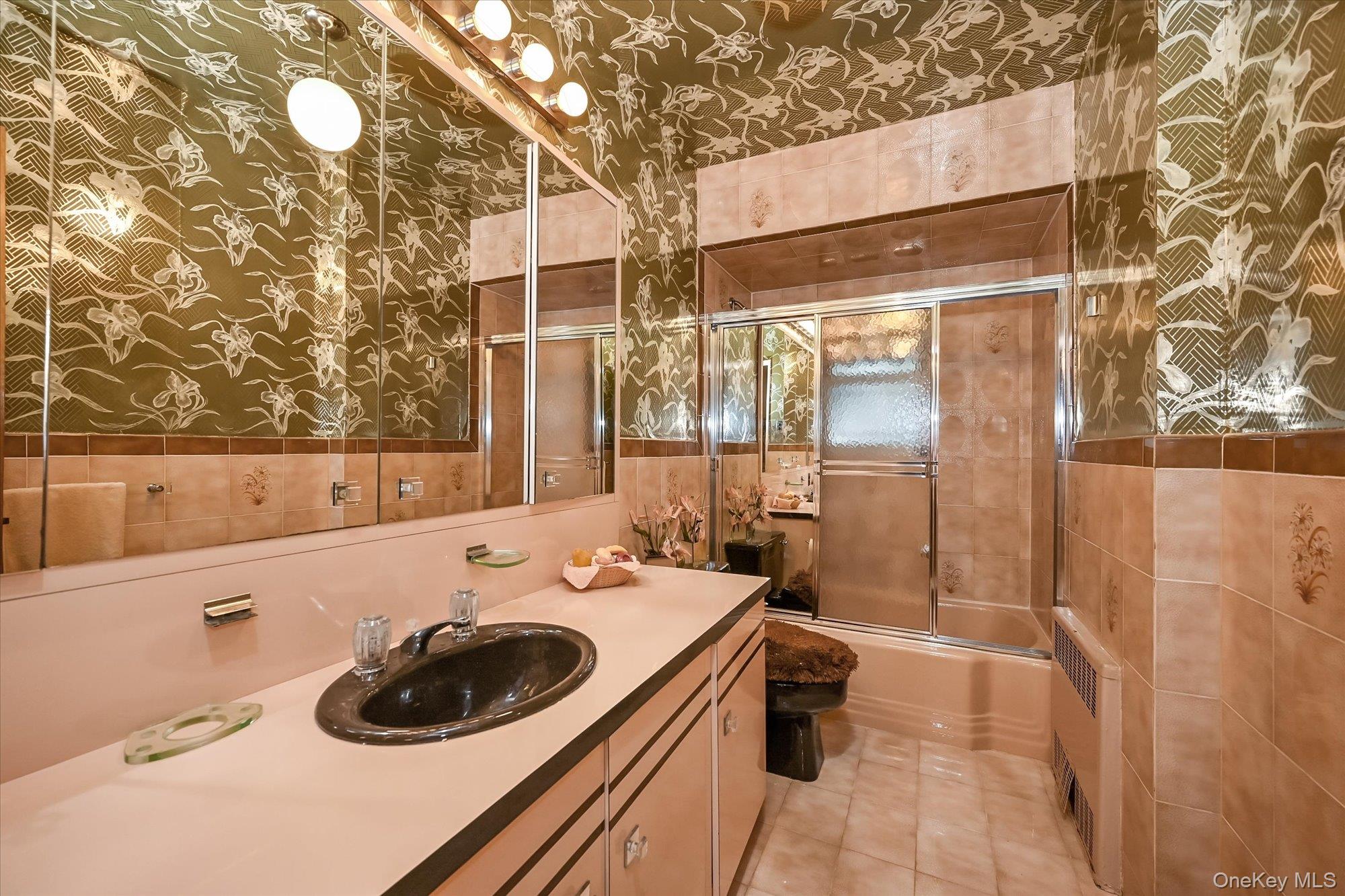 #13 photo, 56-47 185th Street, 皇后区 Fresh Meadows , NY 11365