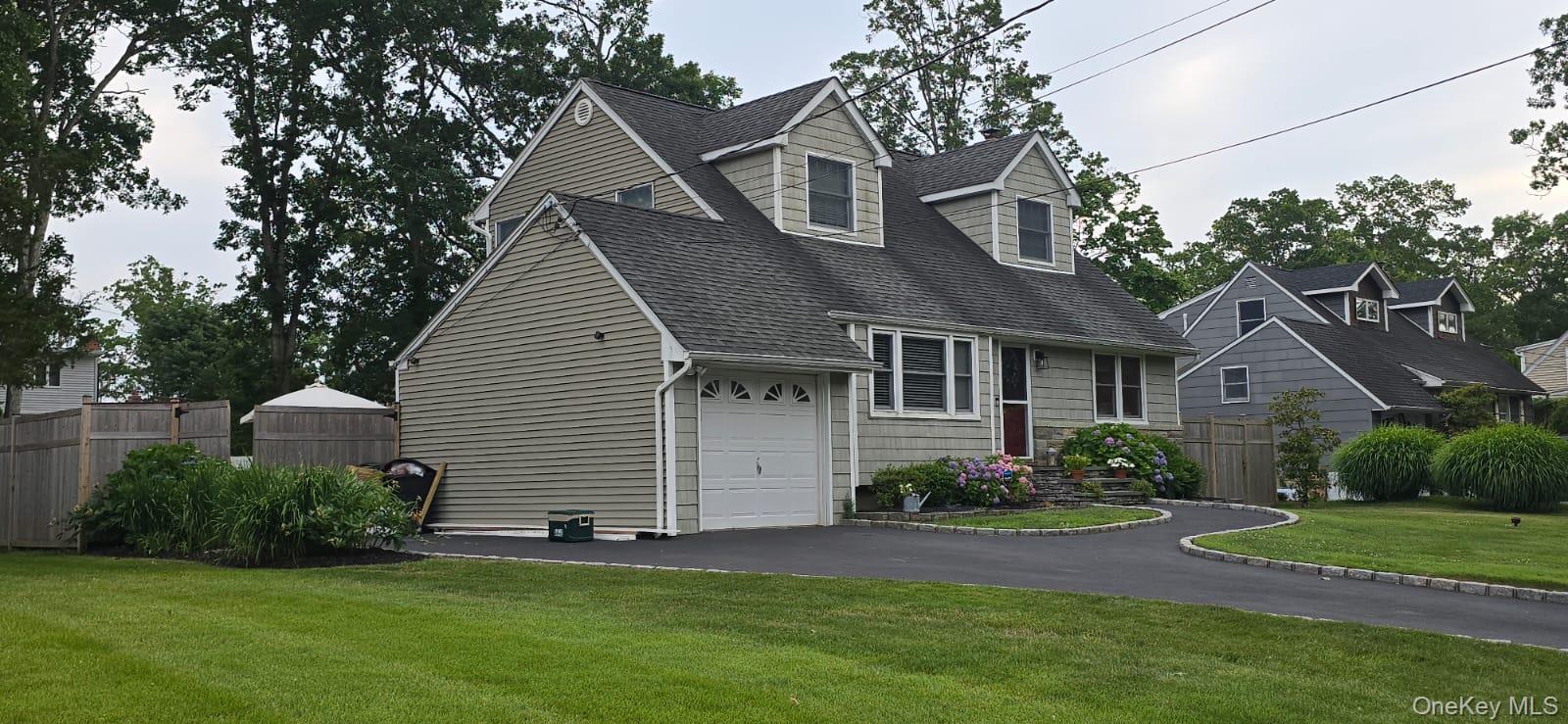 #1 photo, 6 Robinson Street, Саффолк ‖ Shoreham , NY 11786