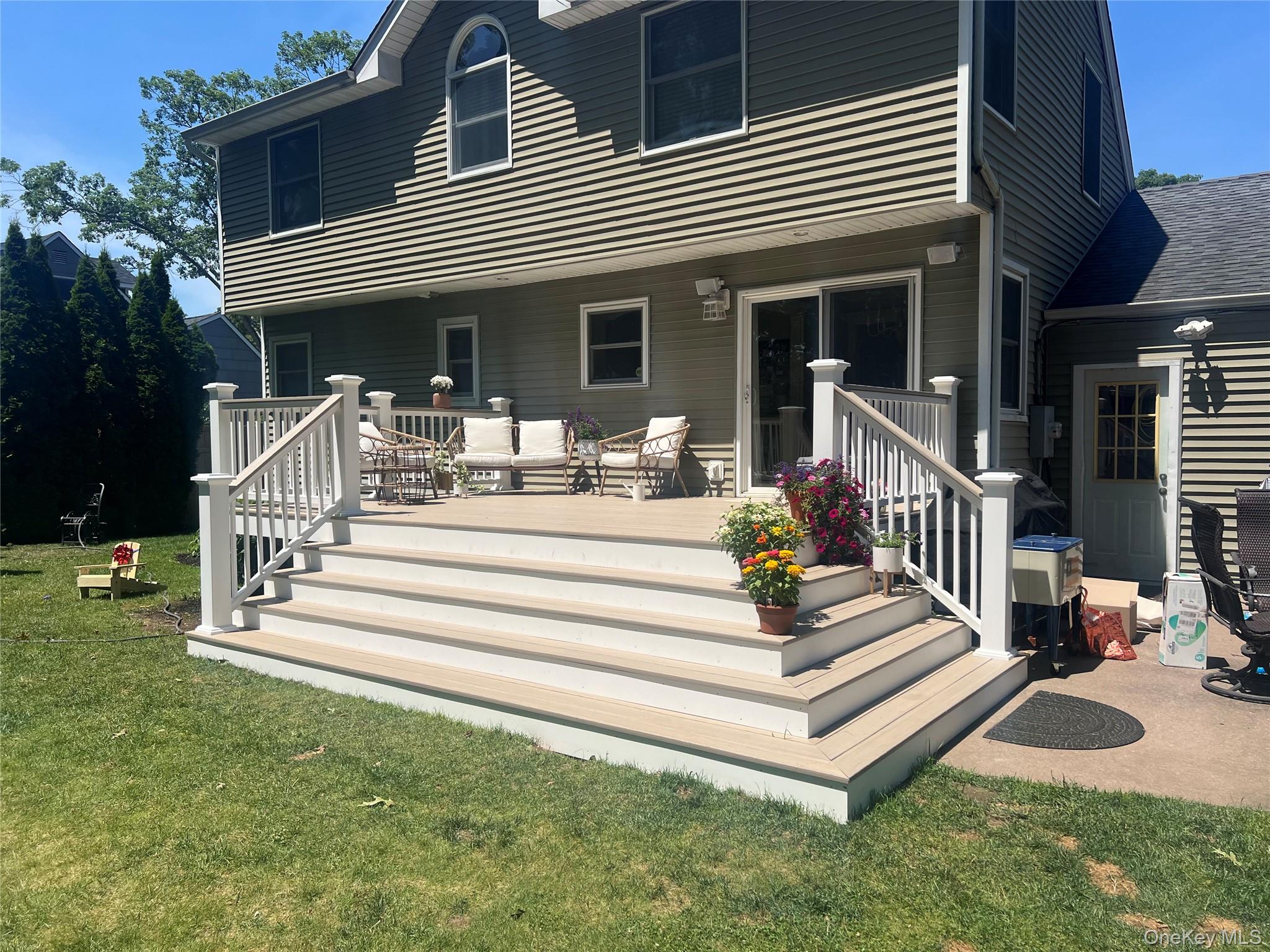 #2 photo, 6 Robinson Street, Shoreham , NY 11786