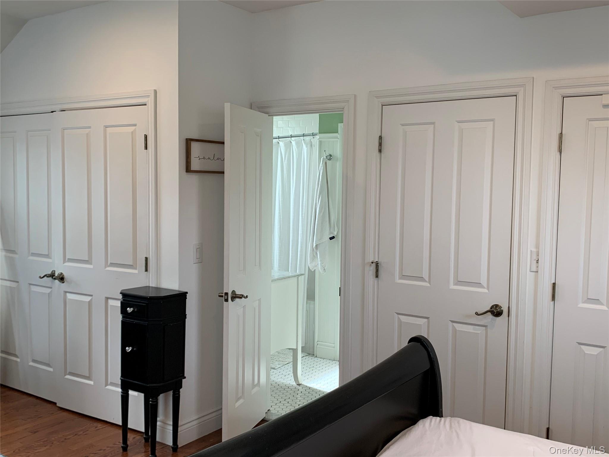 #20 photo, 6 Robinson Street, Shoreham , NY 11786