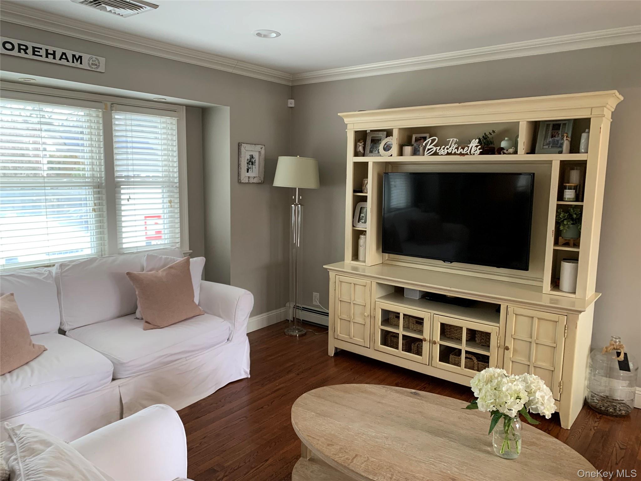 #6 photo, 6 Robinson Street, Shoreham , NY 11786