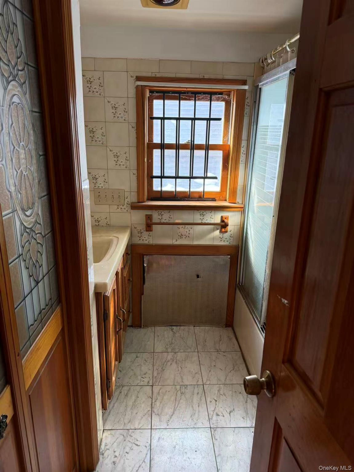 #3 photo, 1580 Castleton Avenue, Staten Island , NY 10302