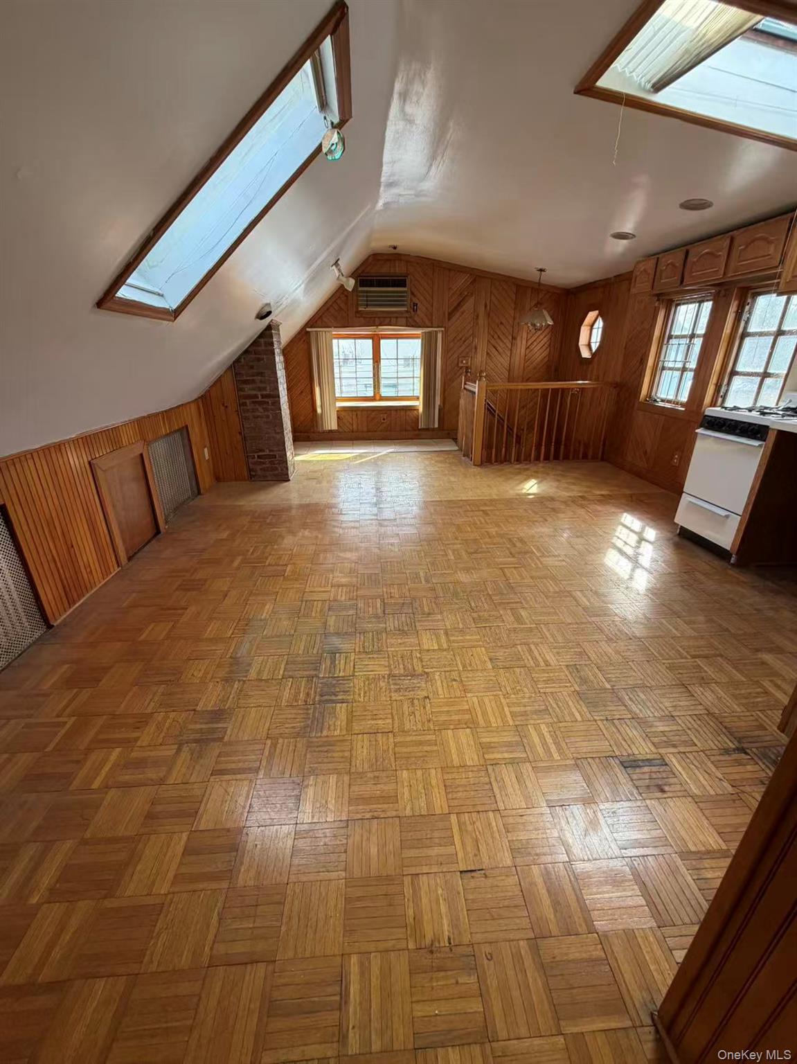 #4 photo, 1580 Castleton Avenue, Staten Island , NY 10302