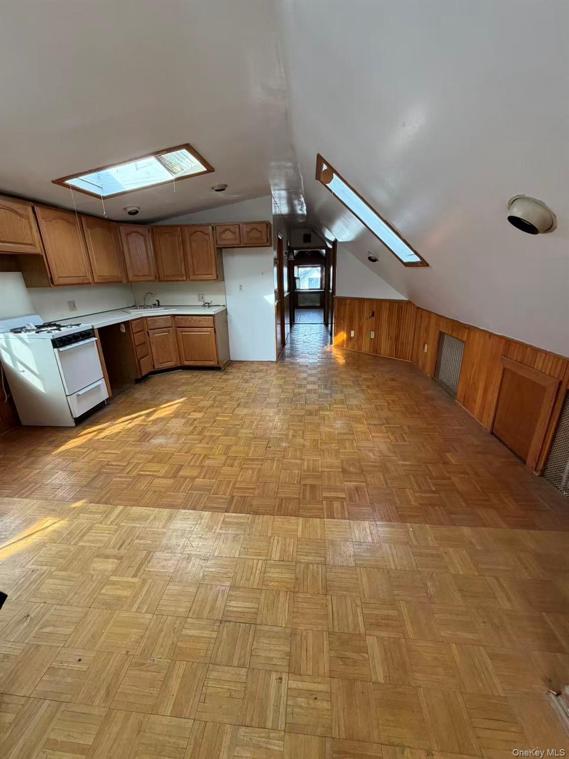 #9 photo, 1580 Castleton Avenue, Staten Island , NY 10302