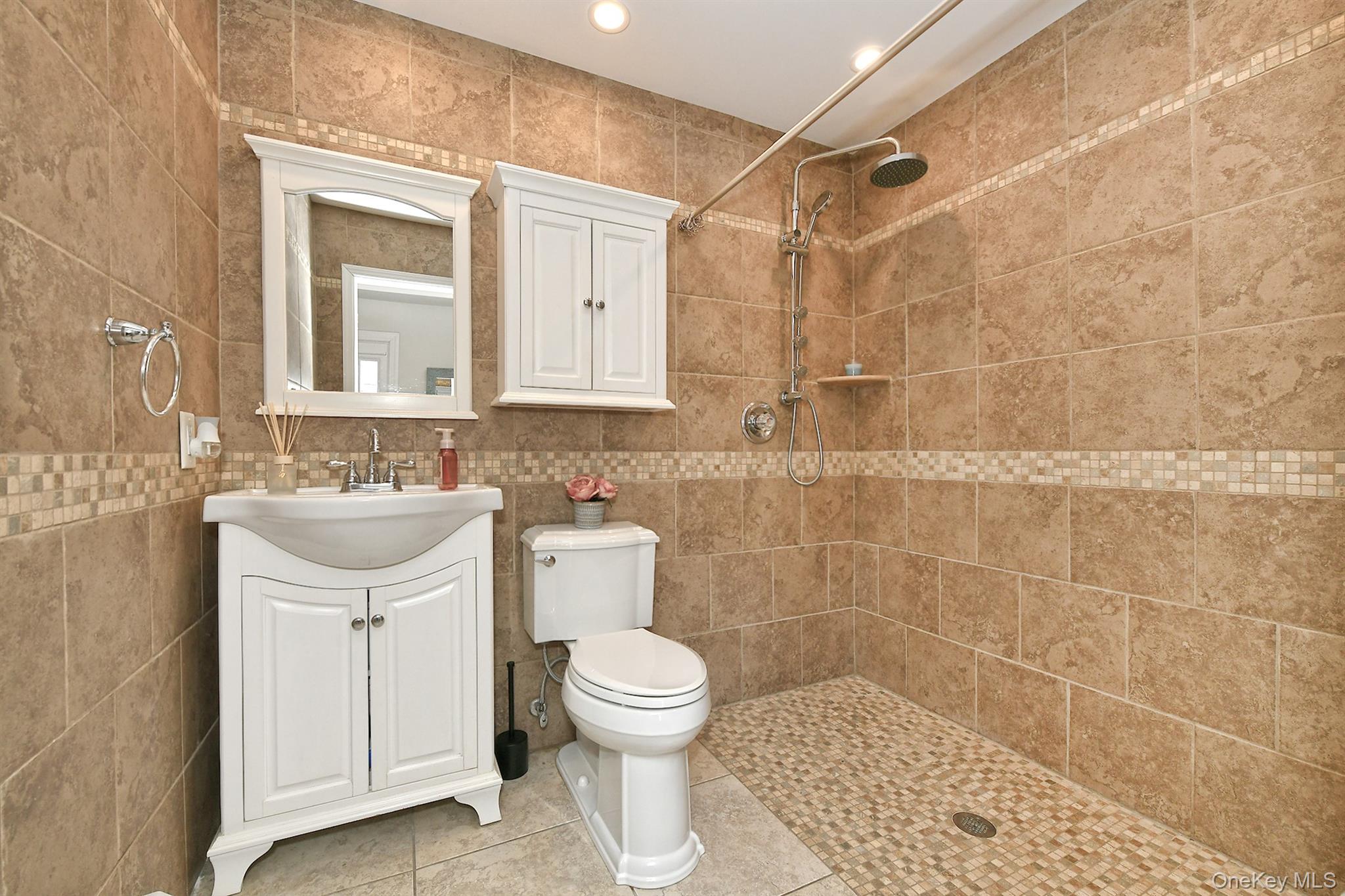 #12 photo, 312 Cambon Avenue, Саффолк ‖ Saint James , NY 11780