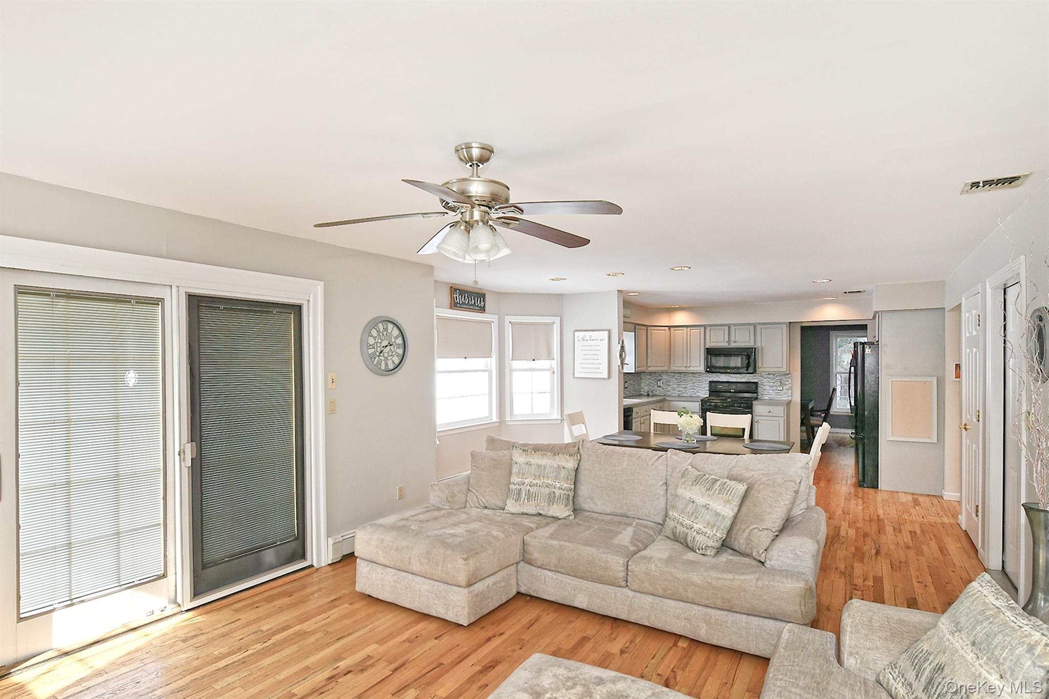 #6 photo, 312 Cambon Avenue, Саффолк ‖ Saint James , NY 11780