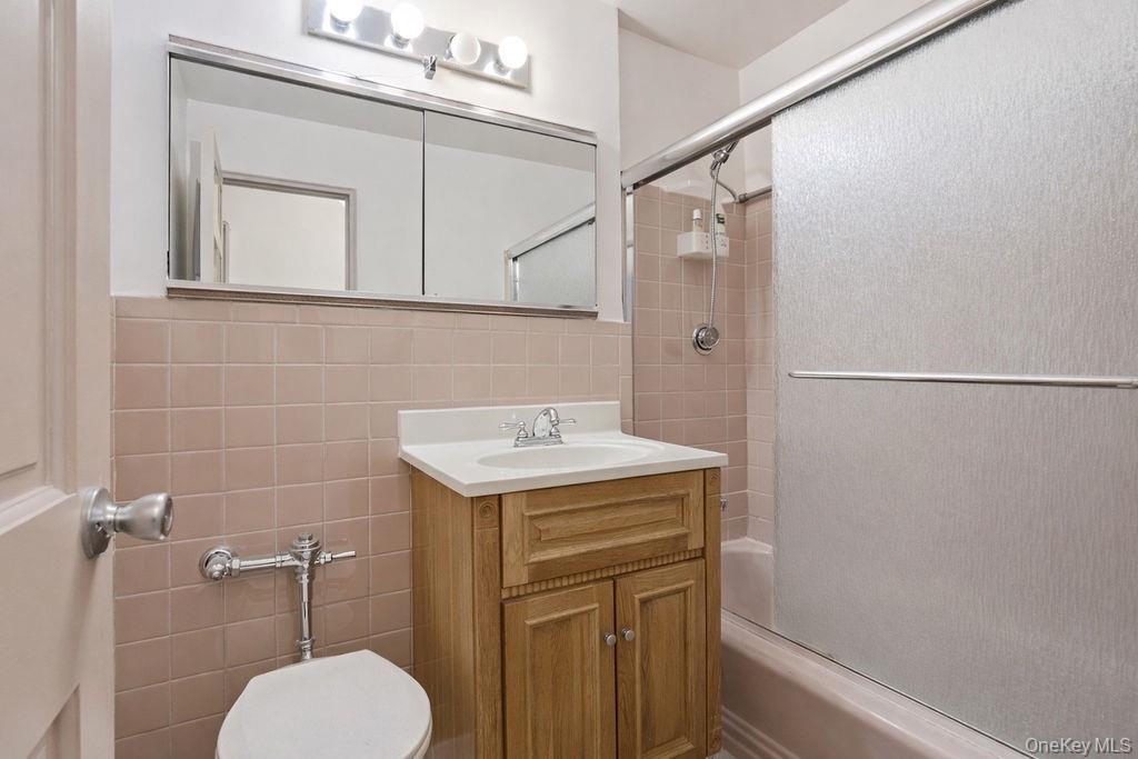 #9 photo, 85-10 151st Avenue, কুইন্‌স Howard Beach , NY 11414