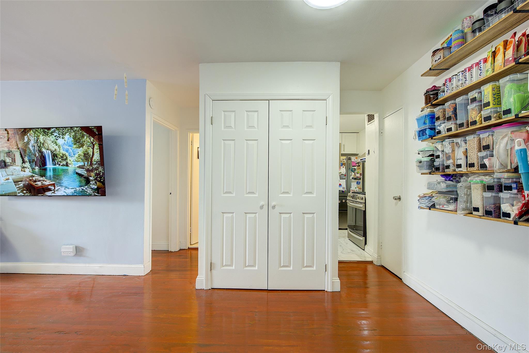 #5 photo, 83-30 Vietor Avenue, Elmhurst , NY 11373