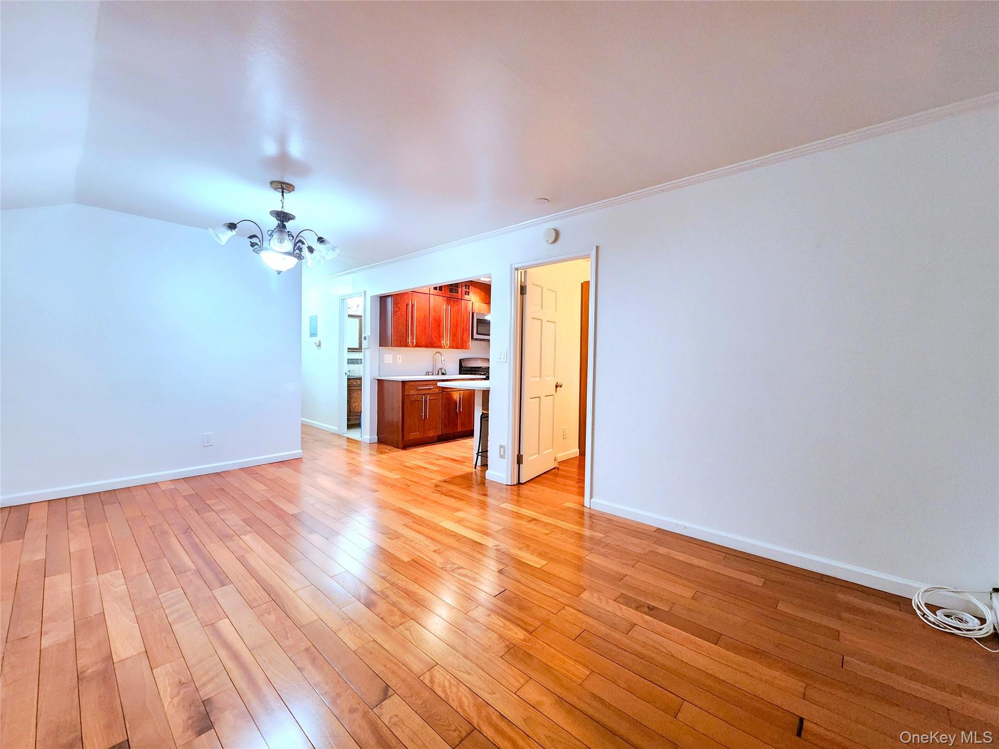 #7 photo, 14018 33rd Avenue, Flushing , NY 11354