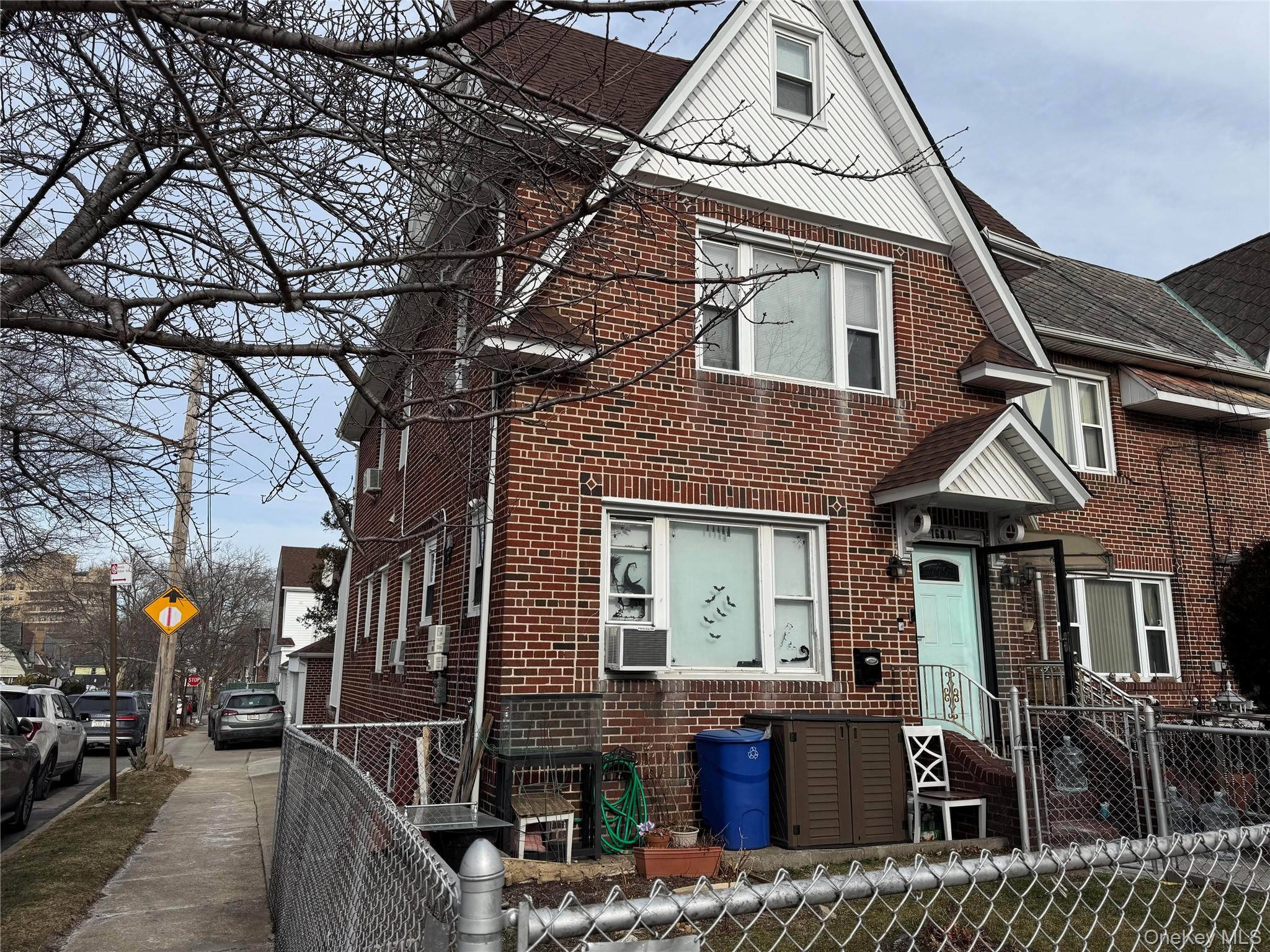 #1 photo, 160-01 84th Road, कुईंस Jamaica , NY 11432