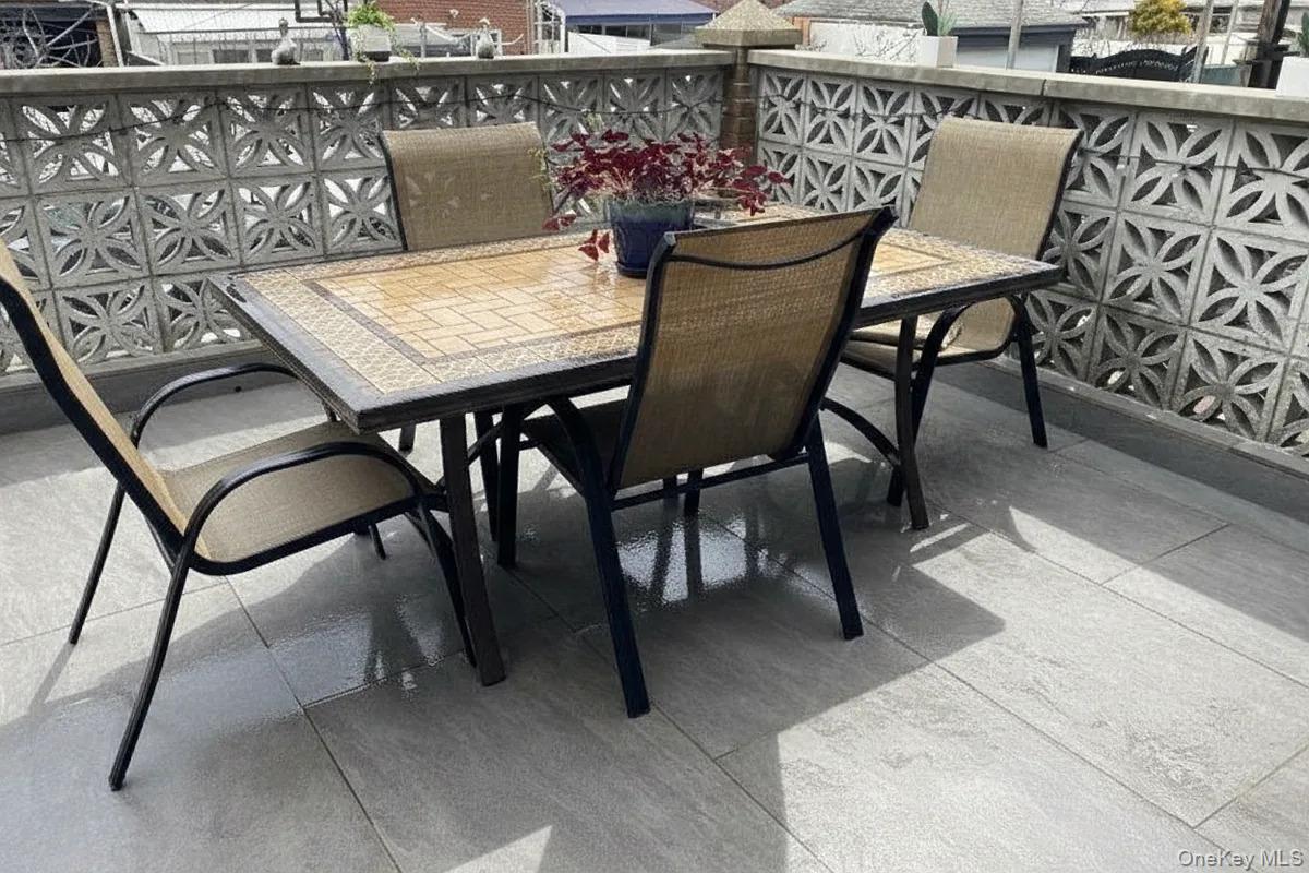 #15 photo, 21-45 80 Street, Куинс ‖ East Elmhurst , NY 11370