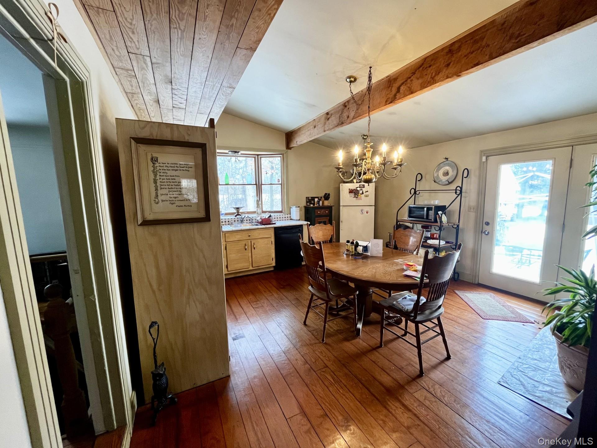 #14 photo, 7 Gerhardy Court, सफ़ोक काउंटी East Islip , NY 11730