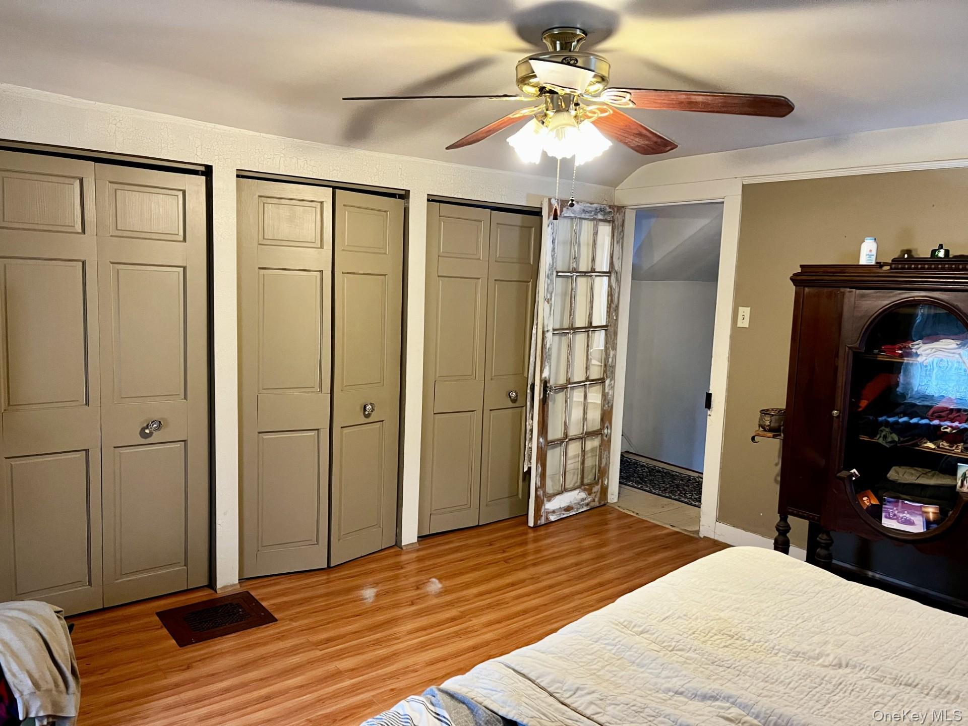 #18 photo, 7 Gerhardy Court, सफ़ोक काउंटी East Islip , NY 11730