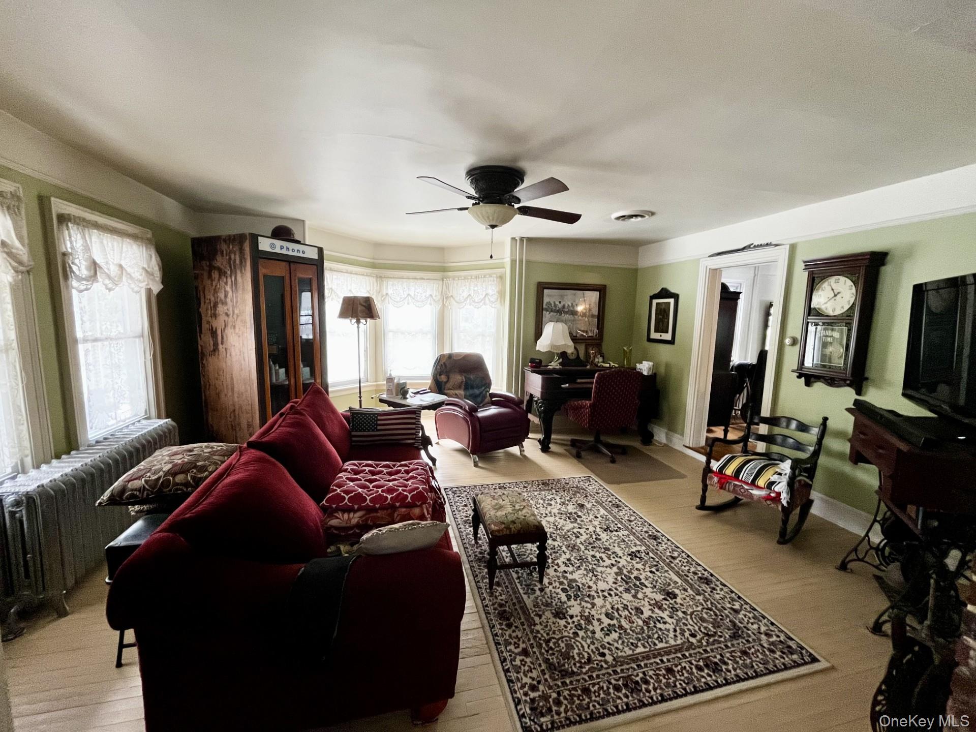 #6 photo, 7 Gerhardy Court, सफ़ोक काउंटी East Islip , NY 11730