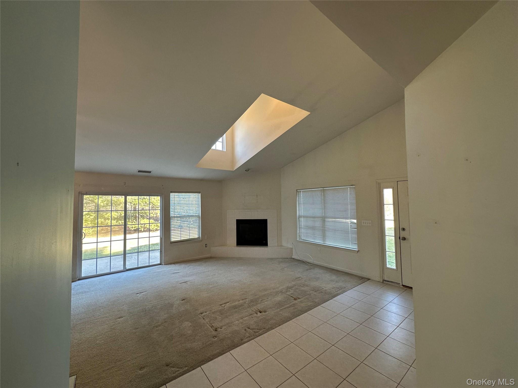 #6 photo, 47 Summerfield Lane, 롱 아일랜드 Riverhead , NY 11901