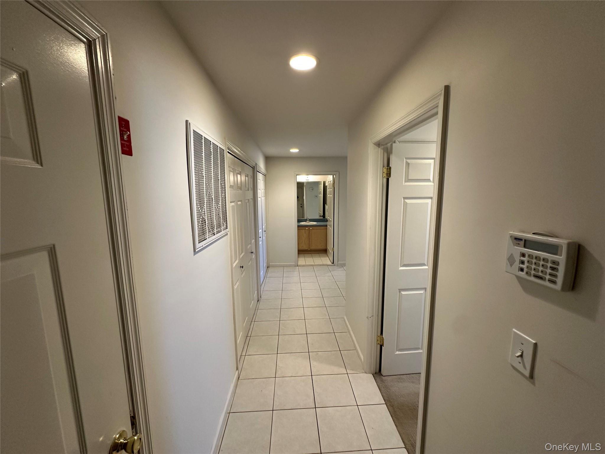 #8 photo, 47 Summerfield Lane, 롱 아일랜드 Riverhead , NY 11901