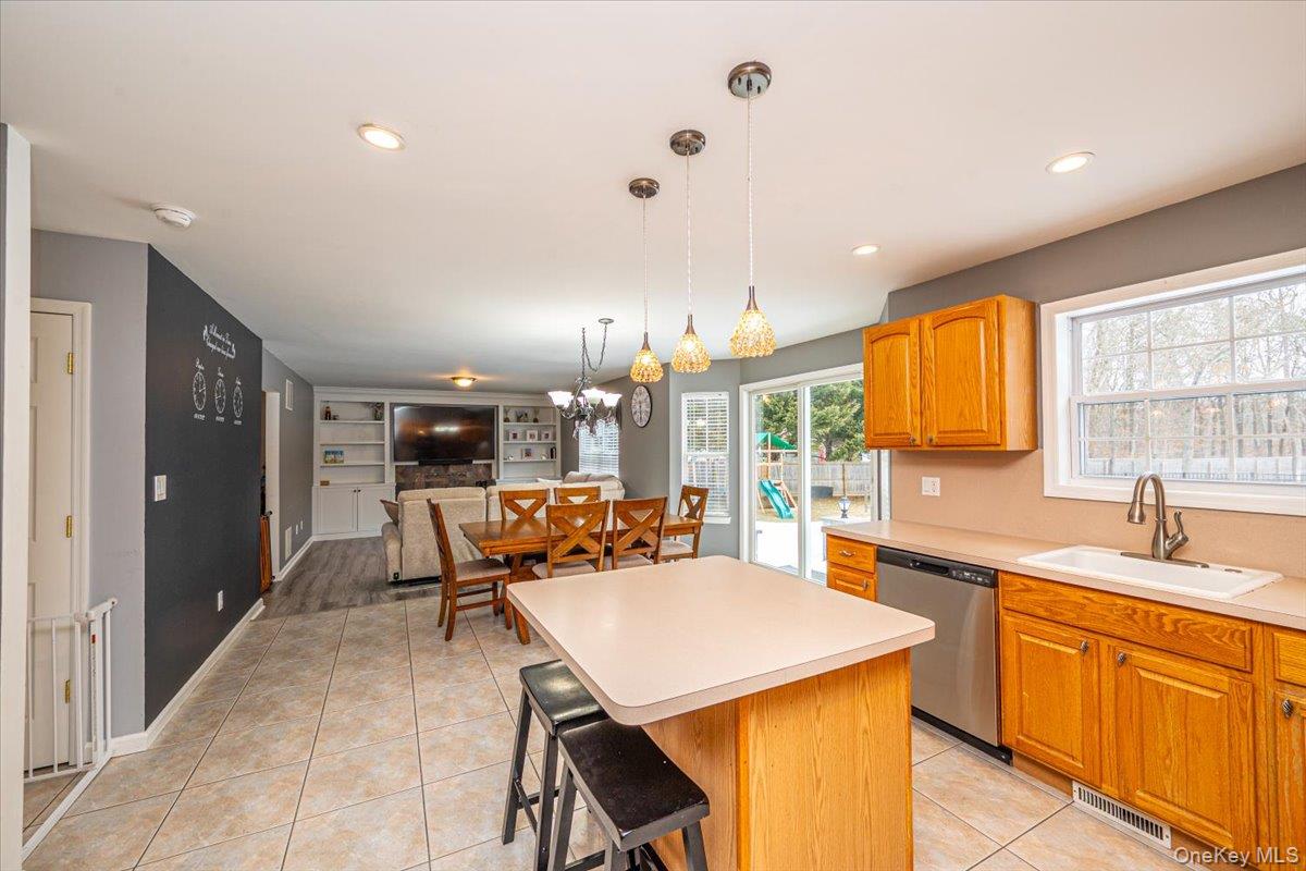 #12 photo, 47 Cobblestone Drive, सफ़ोक काउंटी Shoreham , NY 11786