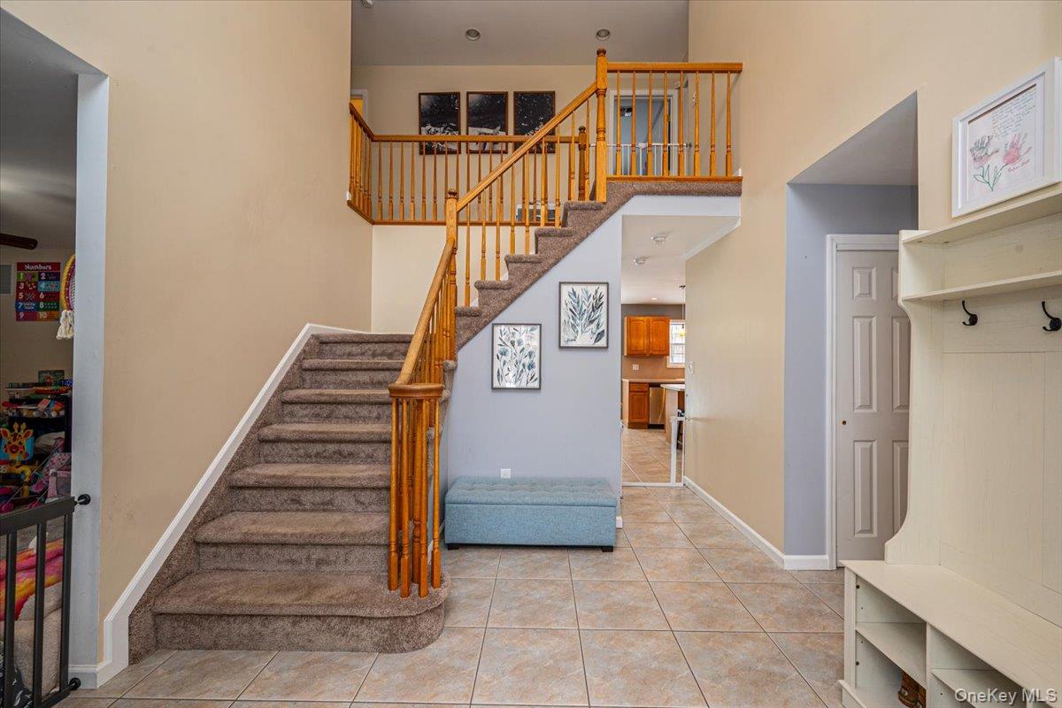 #2 photo, 47 Cobblestone Drive, सफ़ोक काउंटी Shoreham , NY 11786