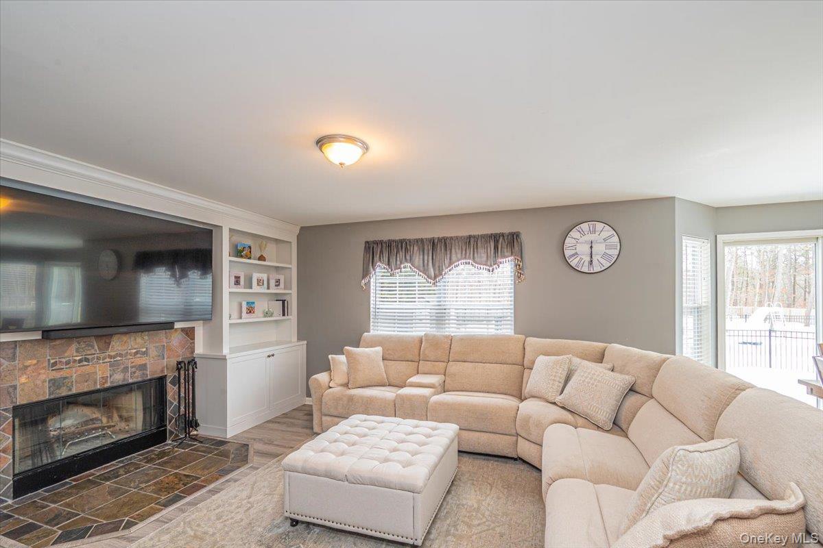 #6 photo, 47 Cobblestone Drive, सफ़ोक काउंटी Shoreham , NY 11786