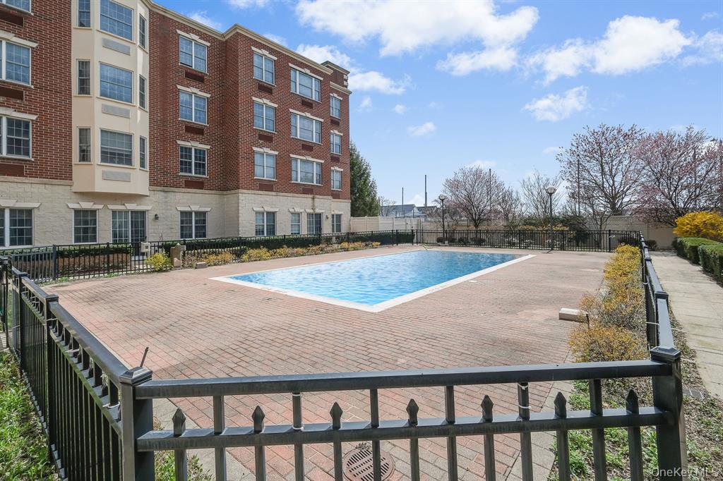 #16 photo, 50 Merrick Avenue, Нассау ‖ East Meadow , NY 11554