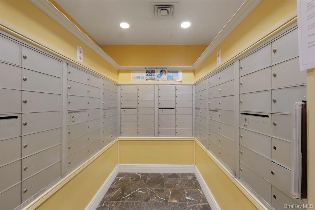 #3 photo, 50 Merrick Avenue, Нассау ‖ East Meadow , NY 11554