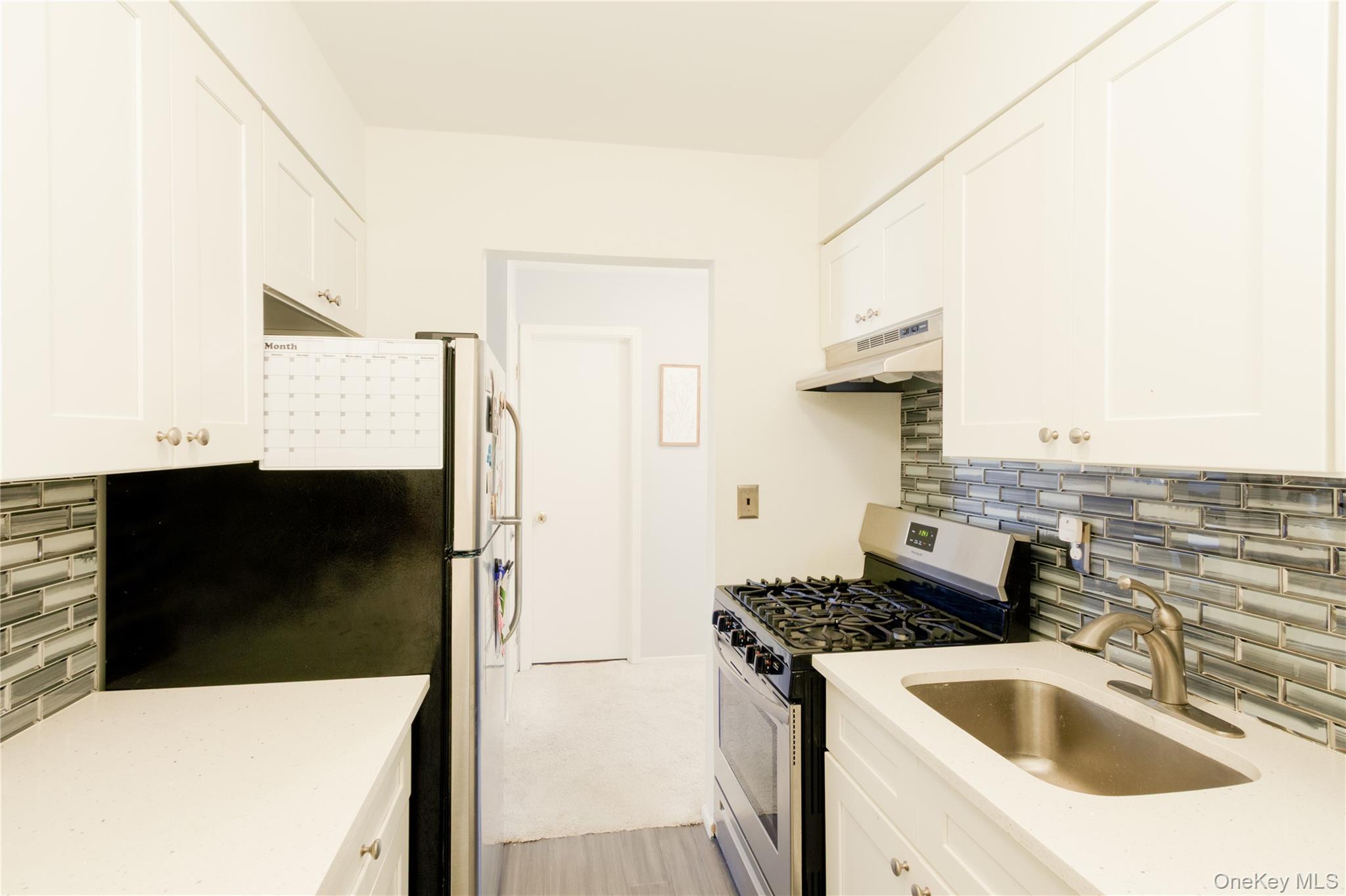 #11 photo, 266 Lake Point Circle, Middle Island , NY 11953