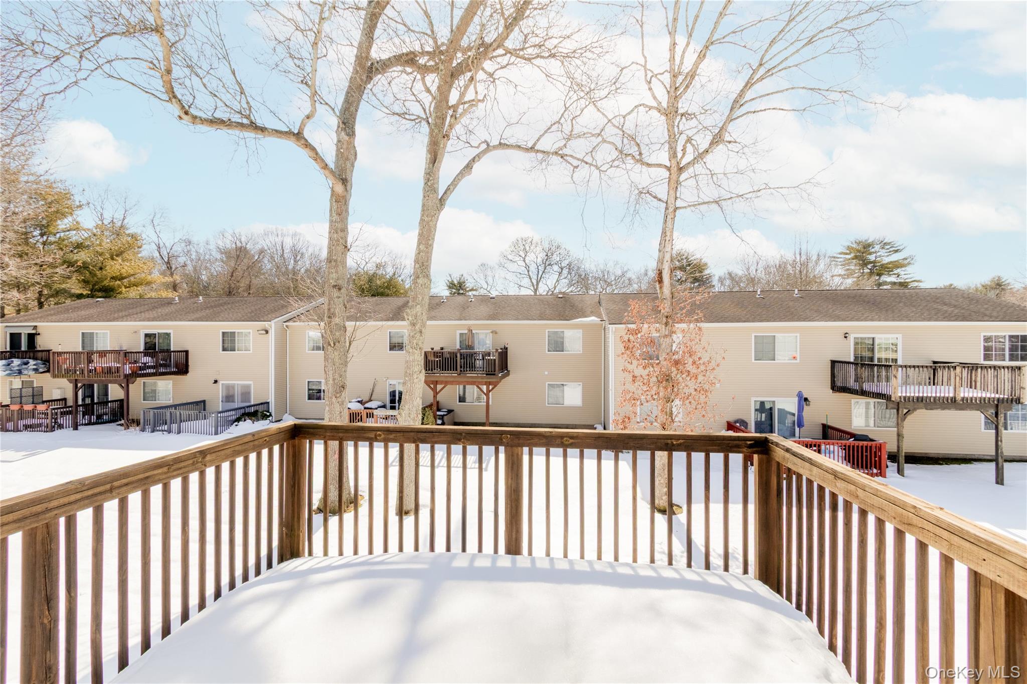 #18 photo, 266 Lake Point Circle, Middle Island , NY 11953