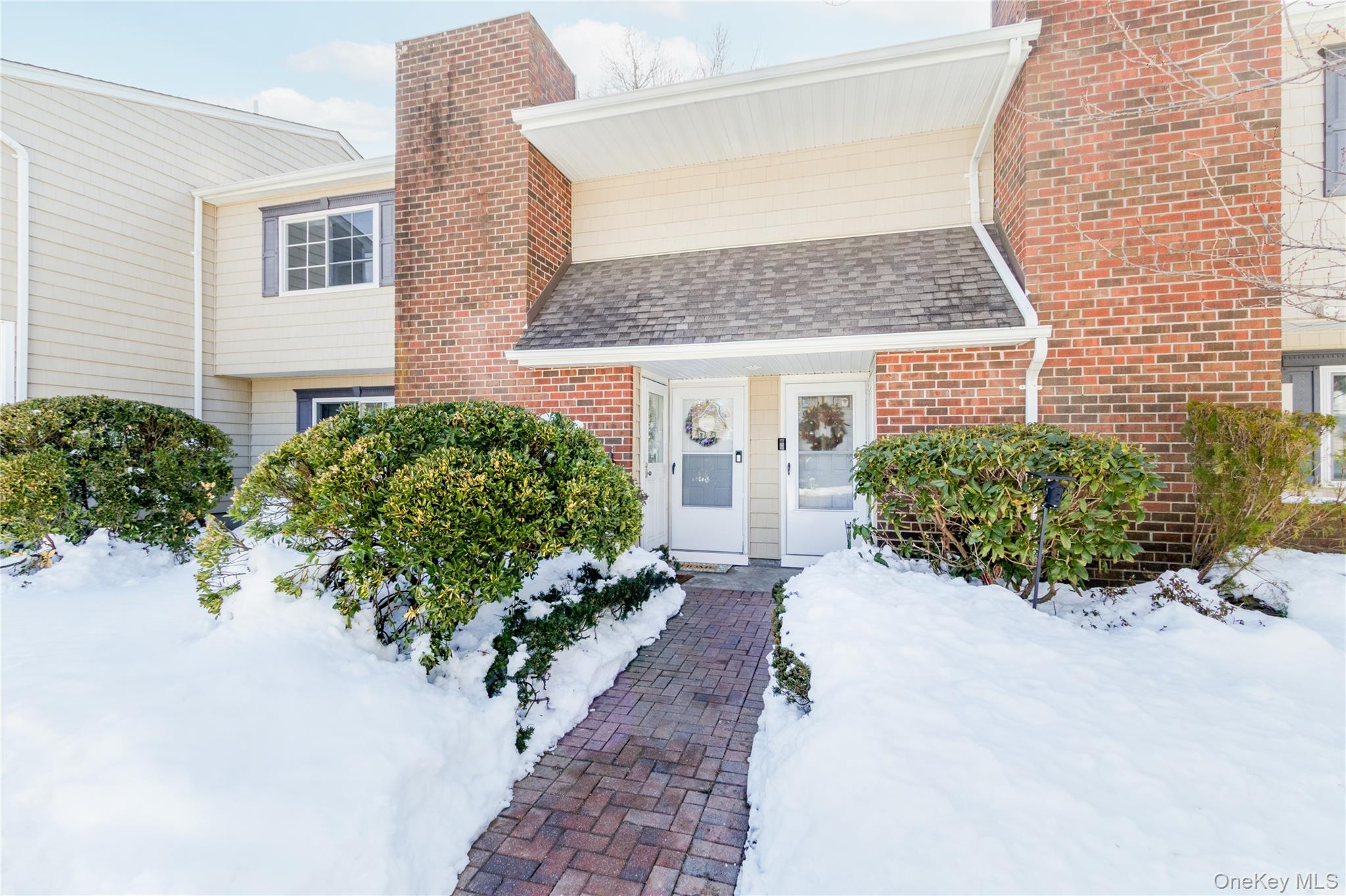 #3 photo, 266 Lake Point Circle, Middle Island , NY 11953