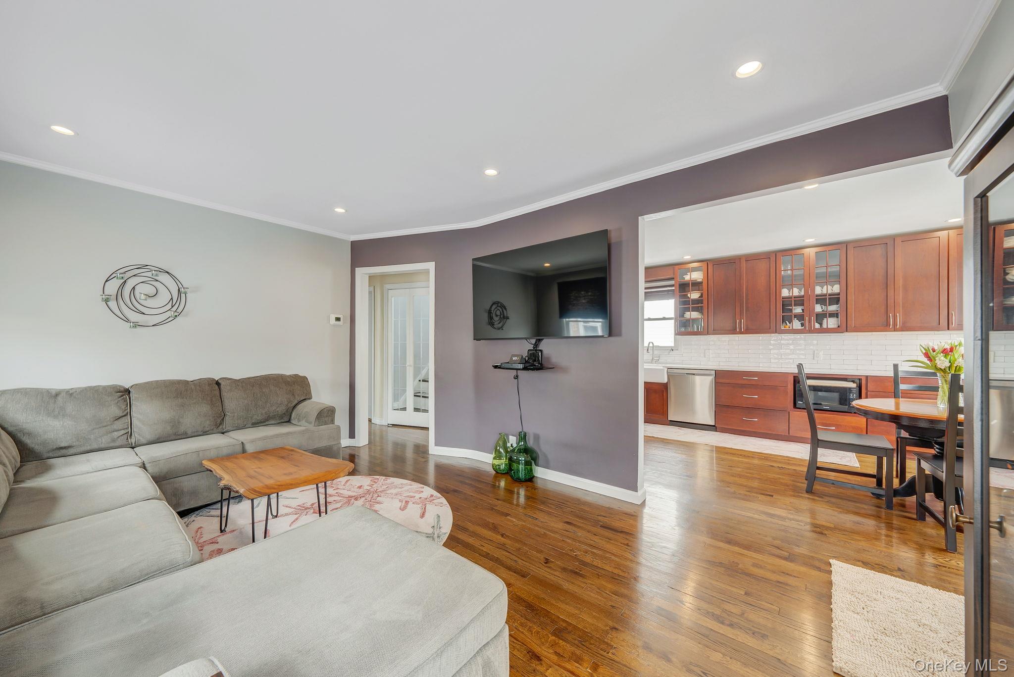 #6 photo, 131 Grange Street, Franklin Square , NY 11010