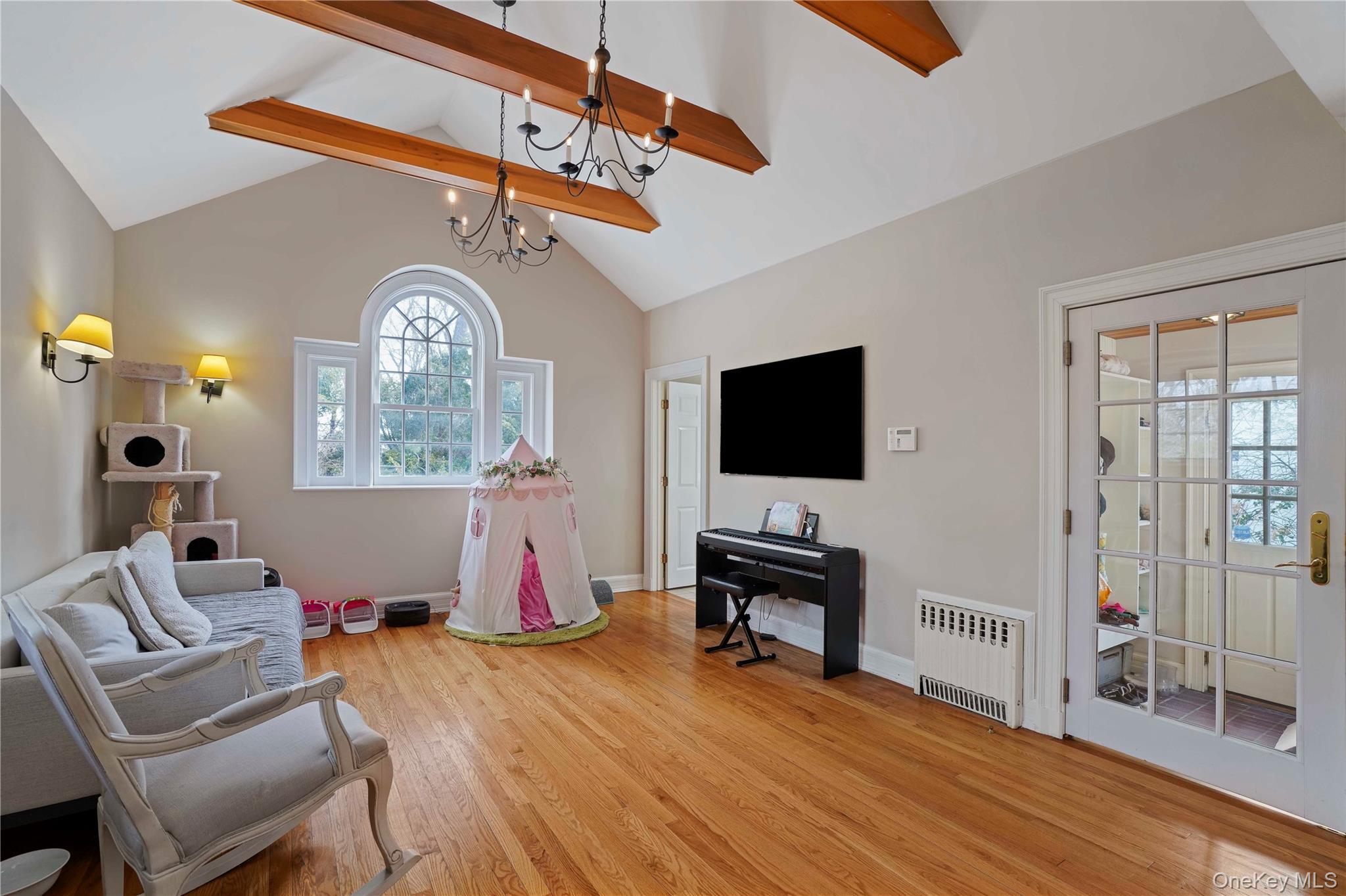 #10 photo, 650 Ely Avenue, Pelham , NY 10803