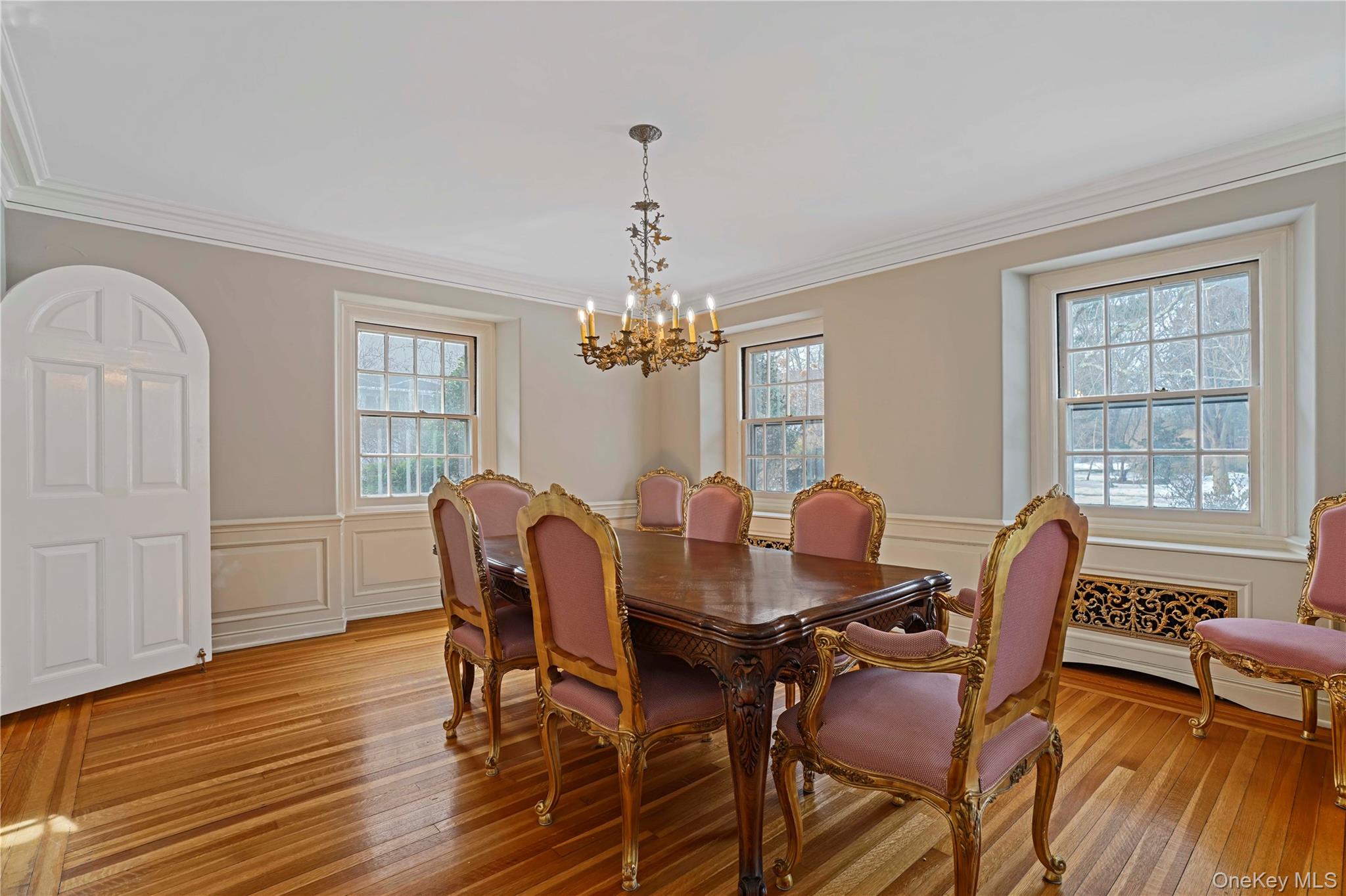 #4 photo, 650 Ely Avenue, Pelham , NY 10803