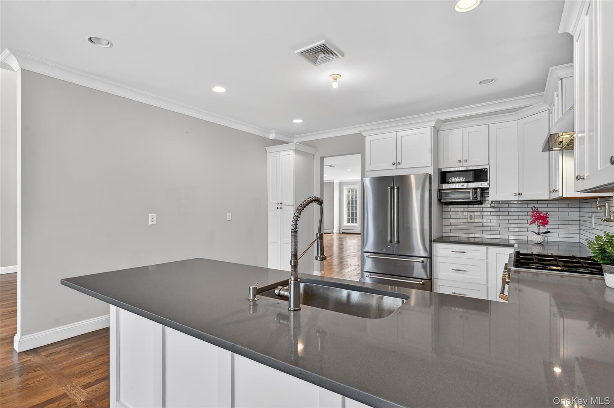 #15 photo, 548 Mountainview Avenue, Valley Cottage , NY 10989