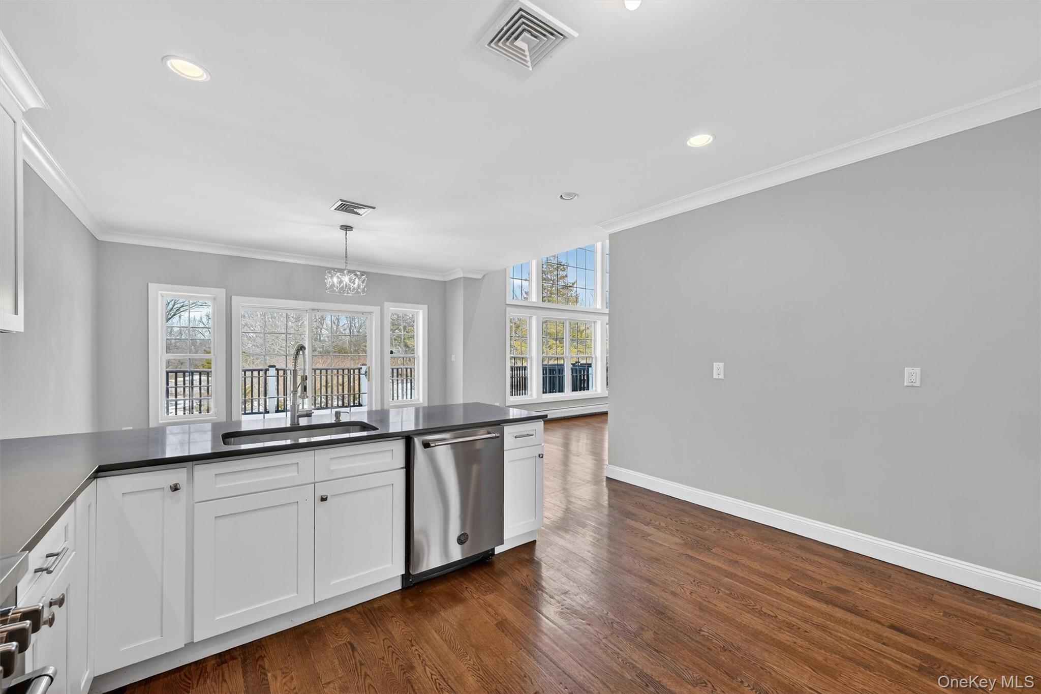 #17 photo, 548 Mountainview Avenue, Valley Cottage , NY 10989