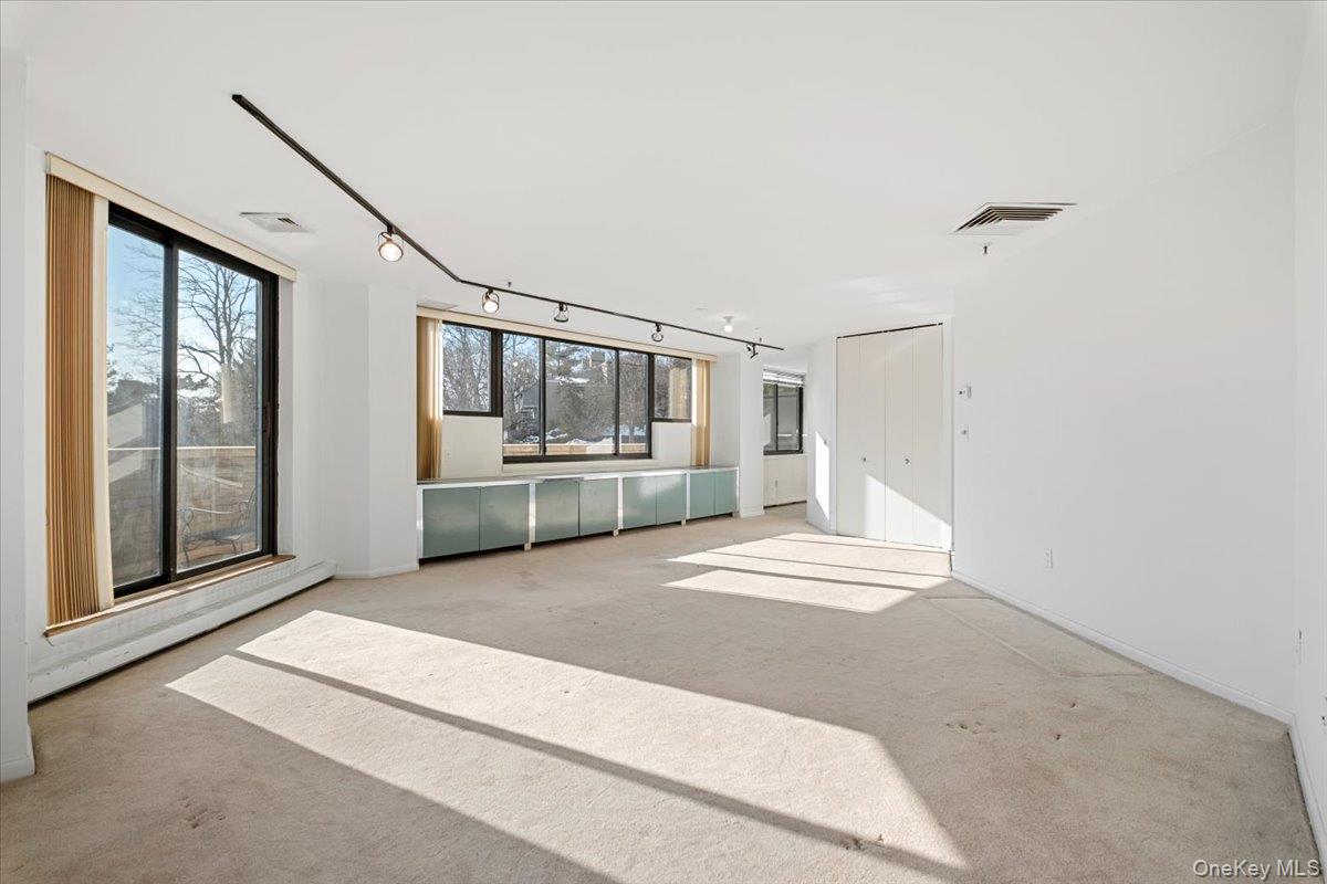 #18 photo, 25 Rockledge Avenue, White Plains , NY 10601