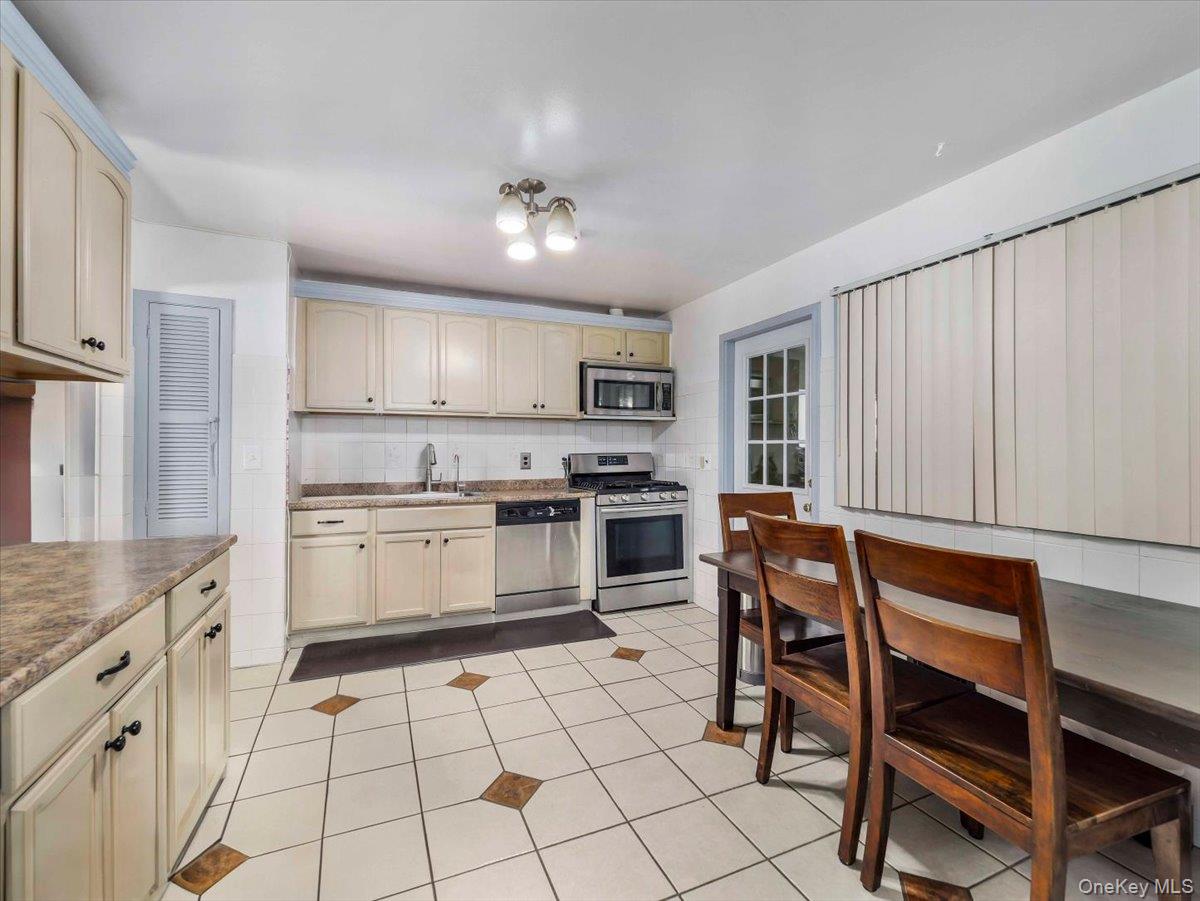 #12 photo, 30 Govan Drive, Stony Point , NY 10980