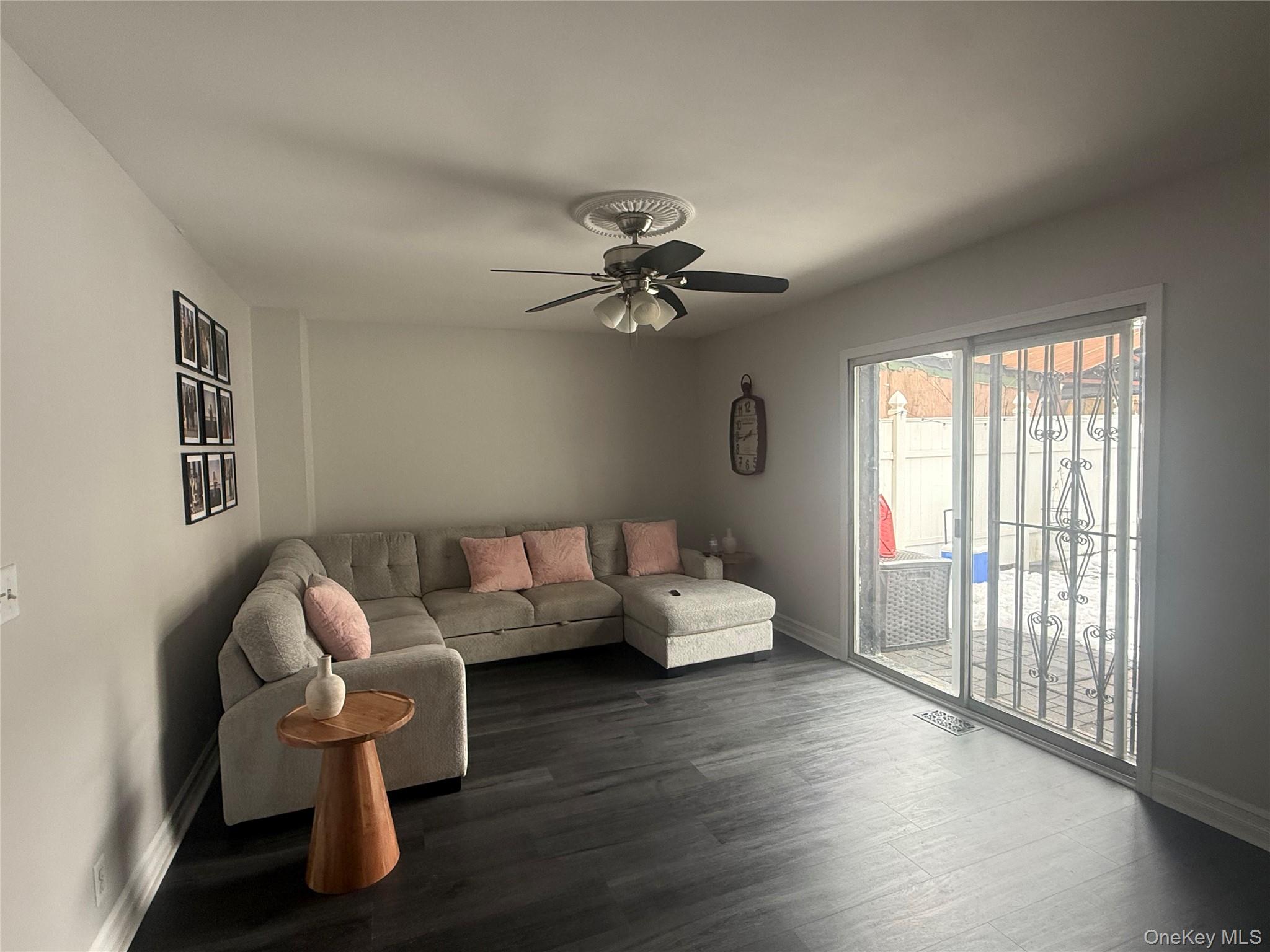 #2 photo, 2171 Arthur Avenue, Бронкс ‖ Bronx , NY 10457